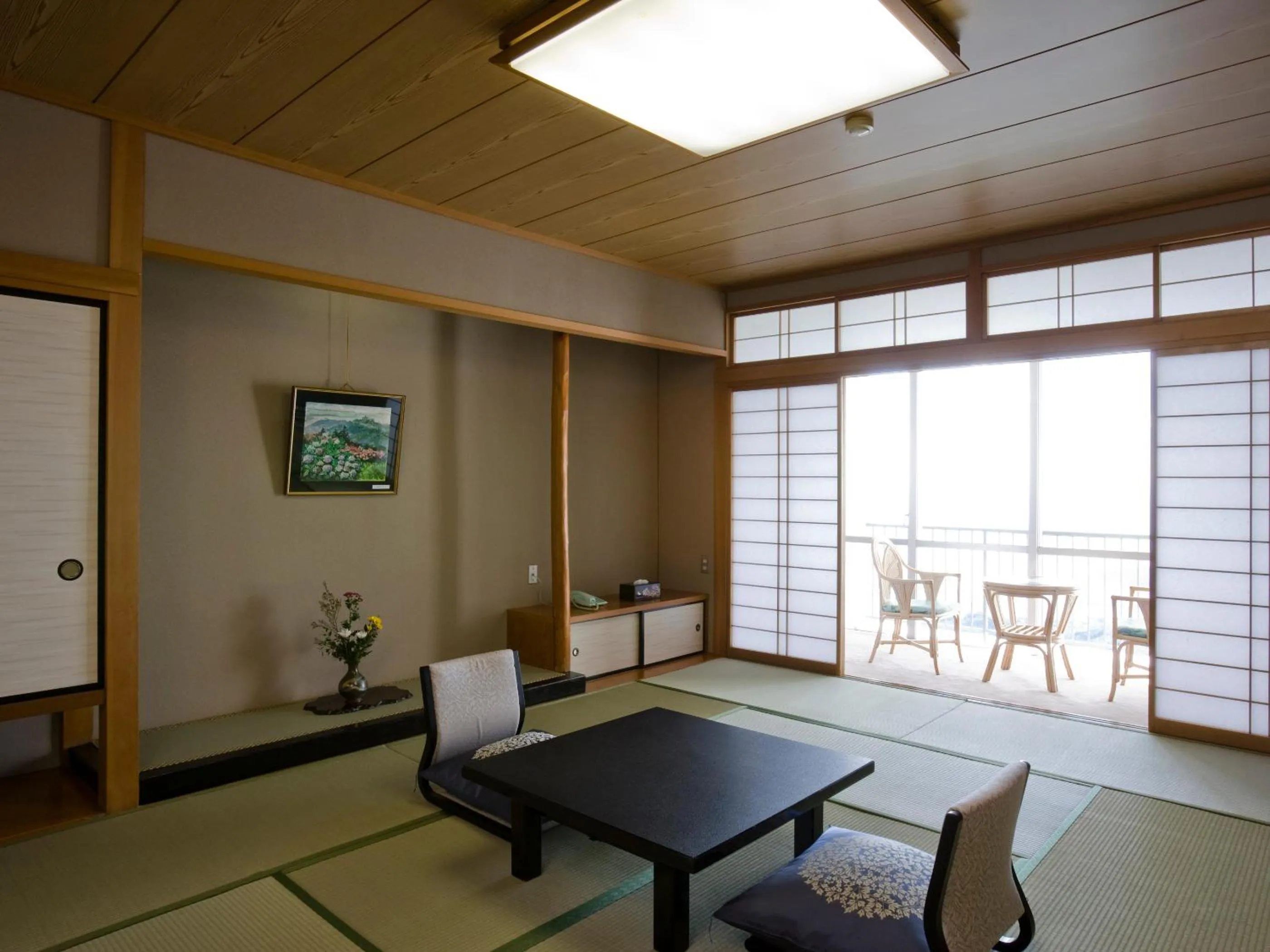 Photo of the whole room in Gamagori Onsenkyo Mikawa Bay Hills Hotel
