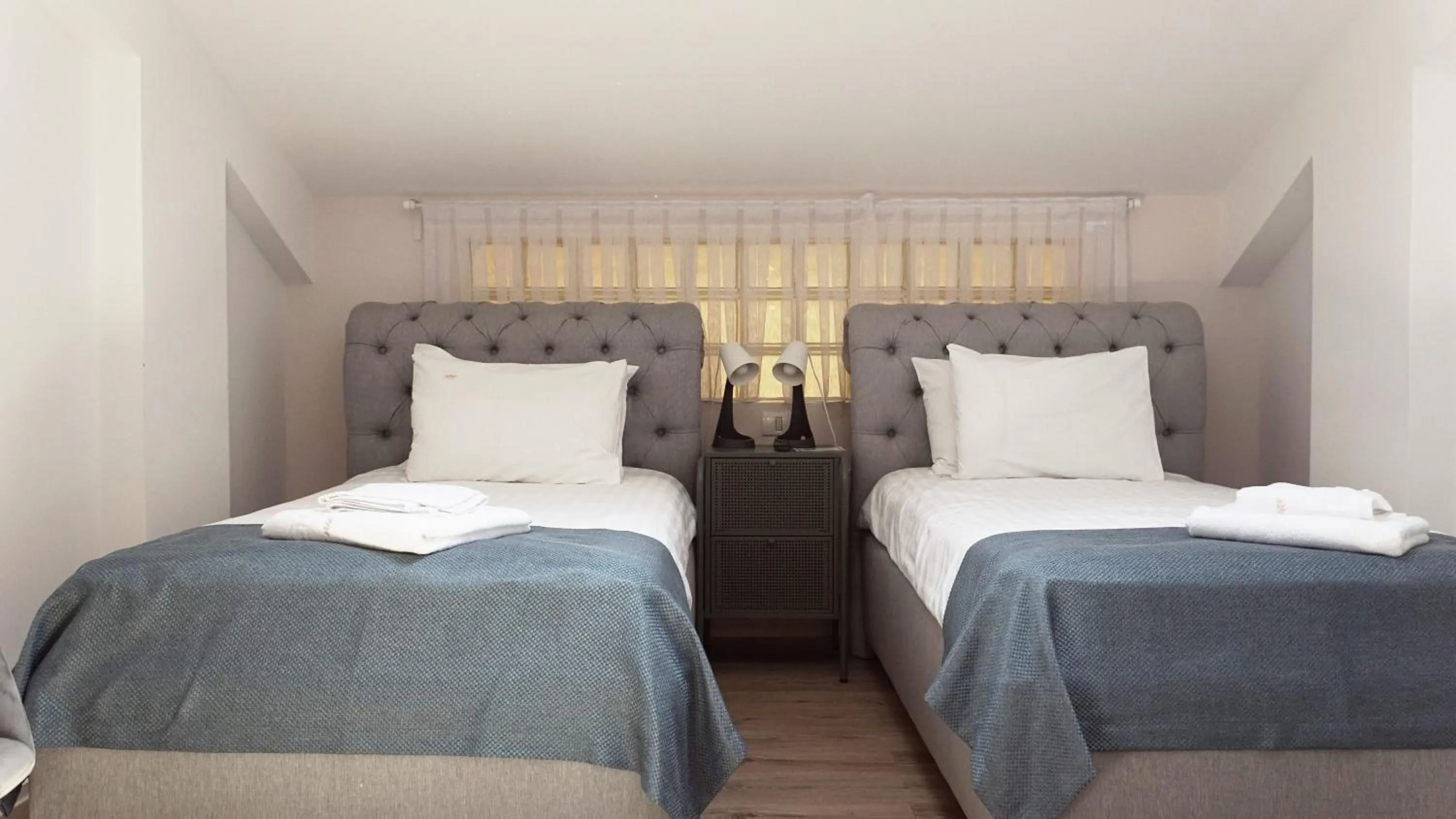 Bed in Stil Old Town Boutique Hotel