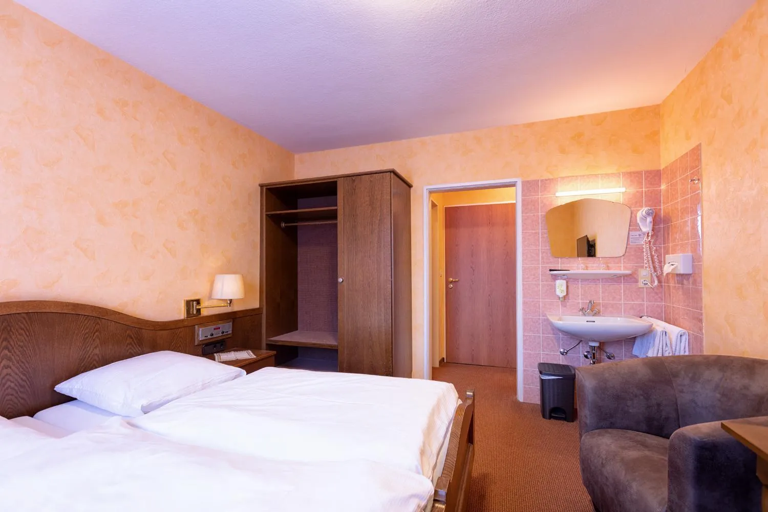 Photo of the whole room in Hotel-Restaurant Weinhaus Grebel