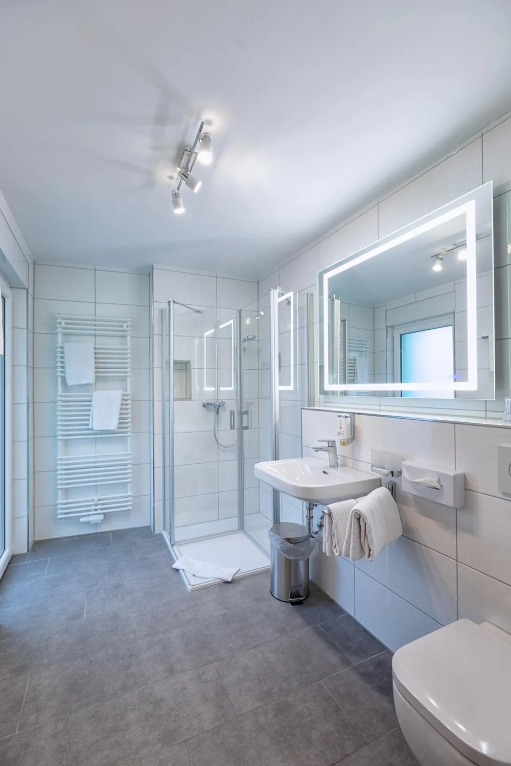 Bathroom in Hotel-Restaurant Weinhaus Grebel