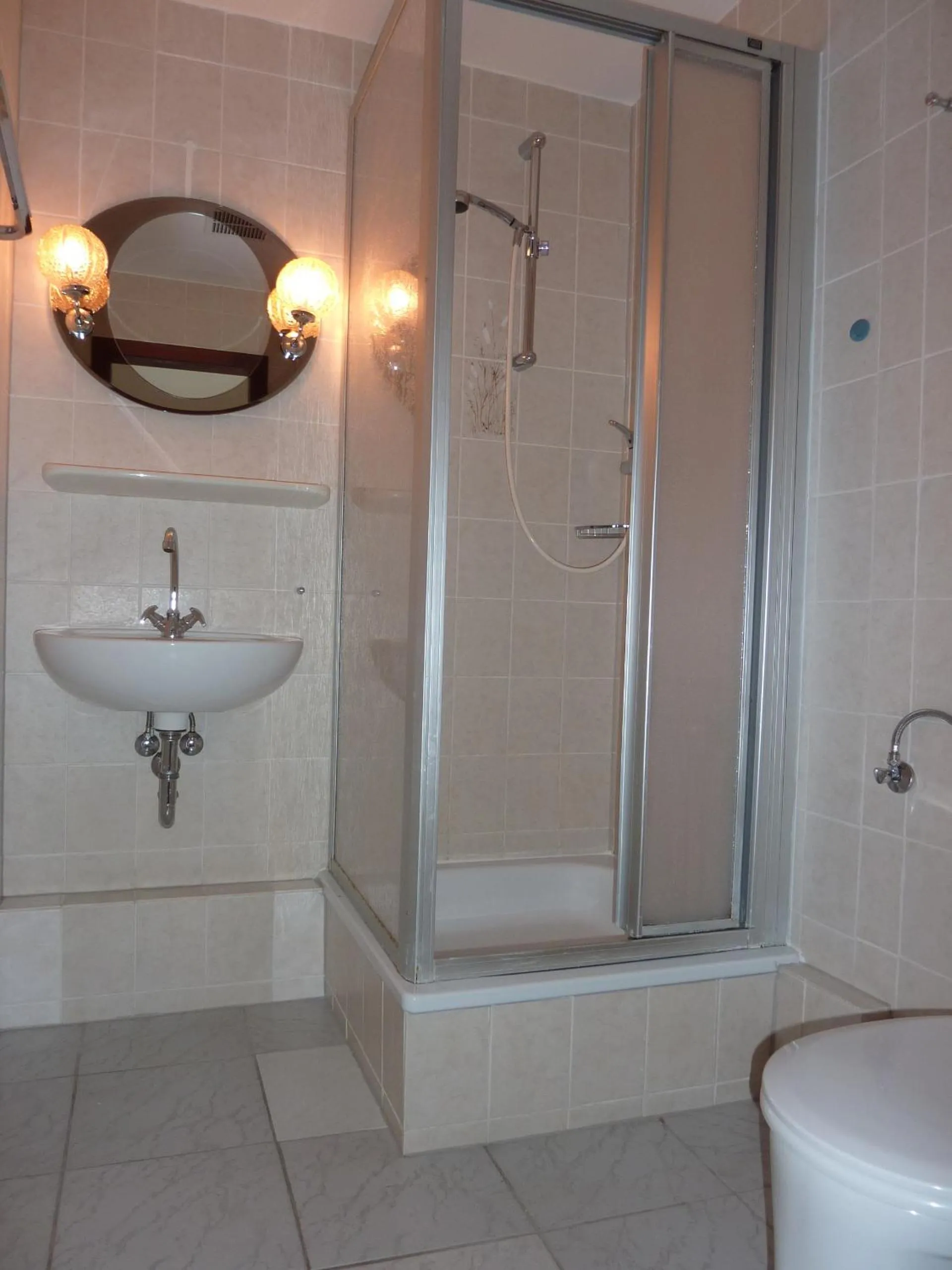 Bathroom in Hotel-Pension Spree