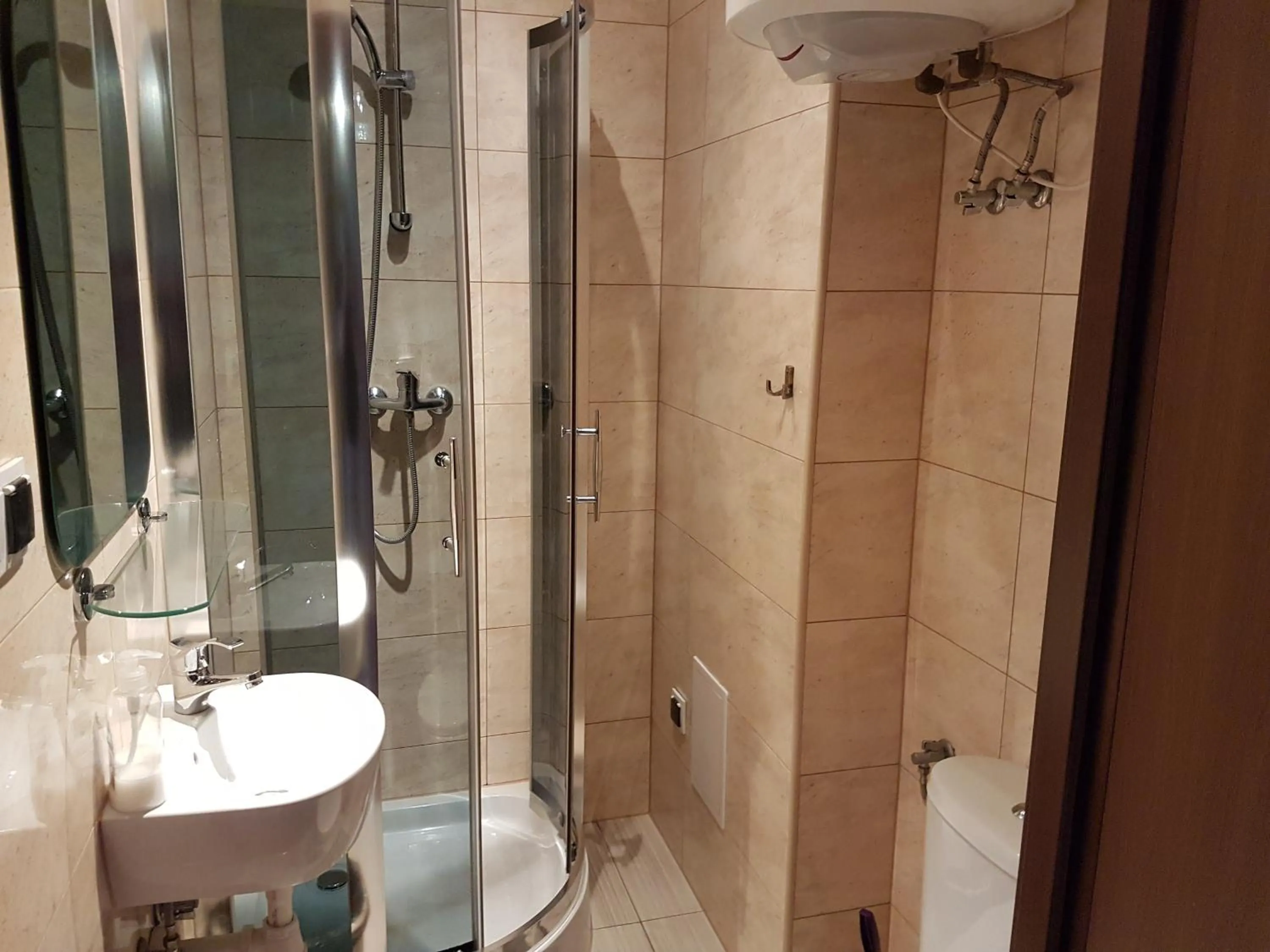 Shower in Dream Hostel & Apartments