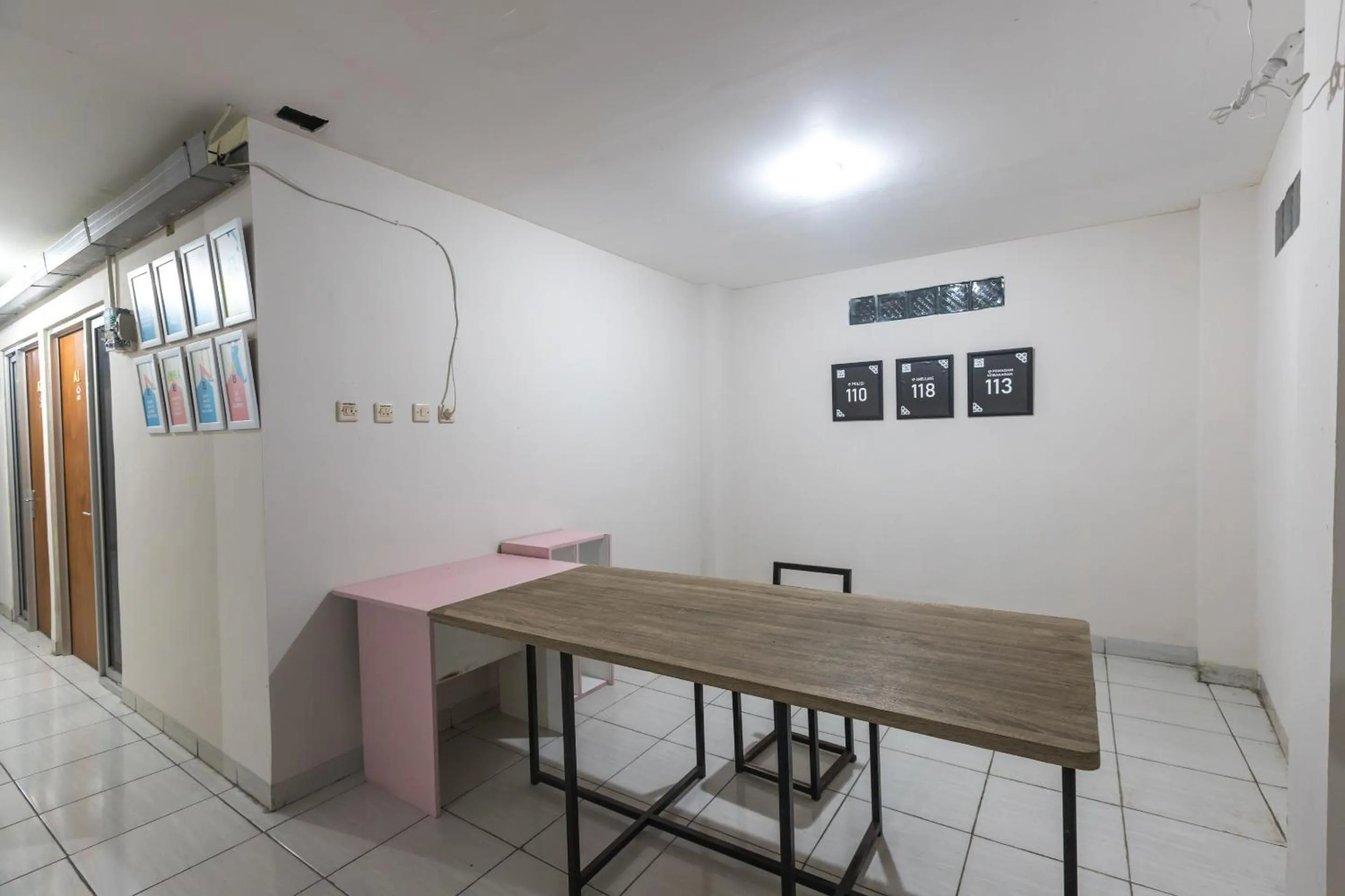 Lobby or reception in Maminoti Syariah Residence Mitra RedDoorz