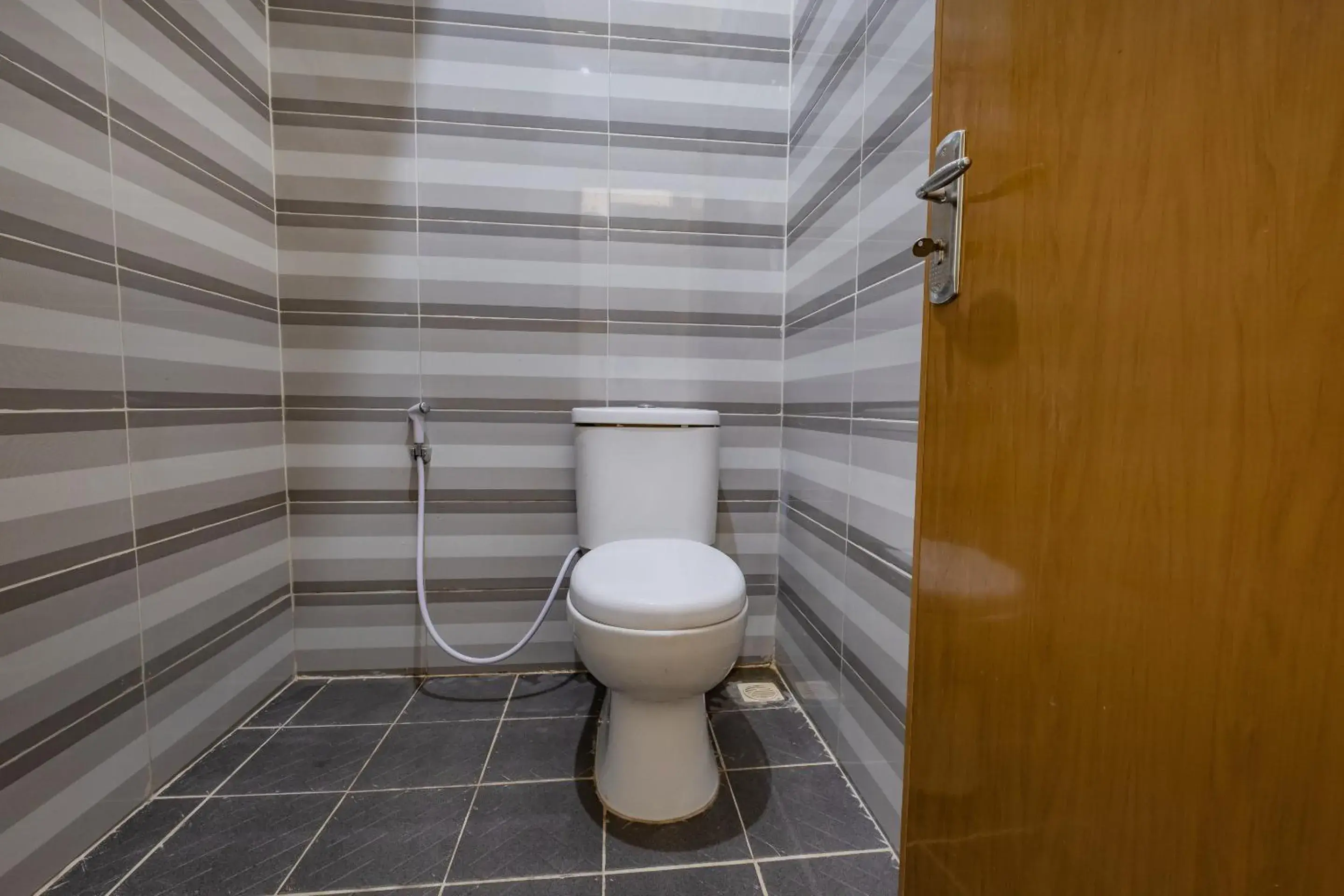 Budget Single Room - single occupancy in OYO Life 2216 Griya Jakasetia Budget Single Room - single occupancy in OYO Life 2216 Griya Jakasetia