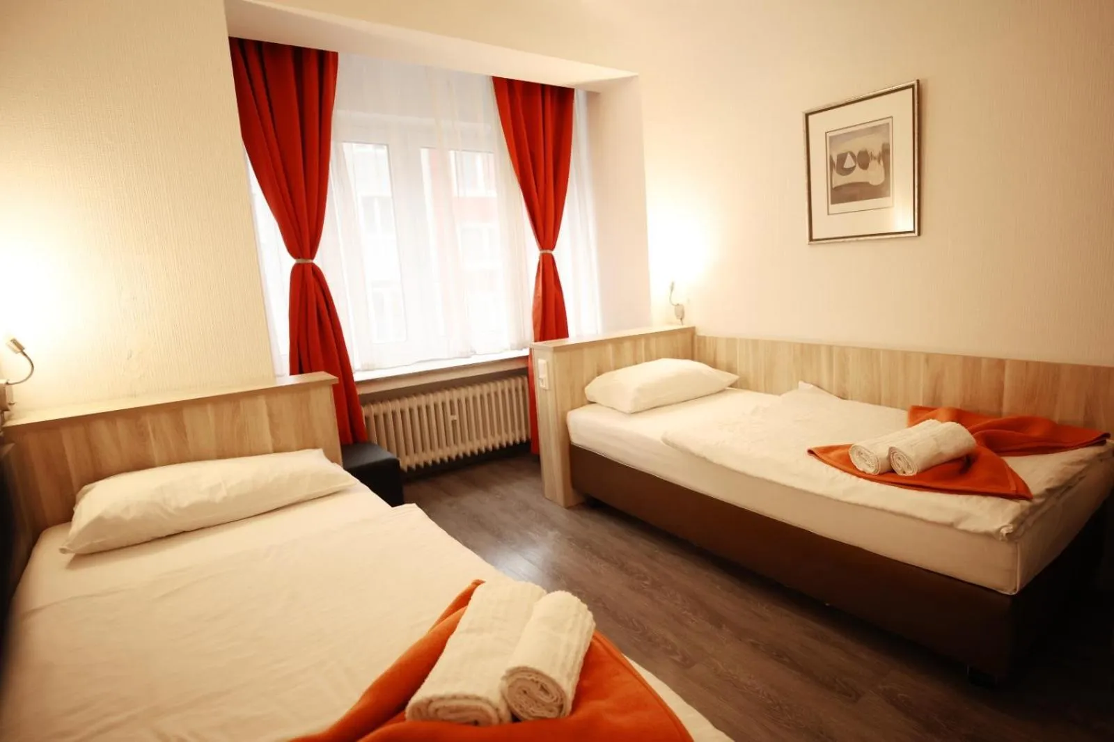 Photo of the whole room, Bed in Hotel Paris