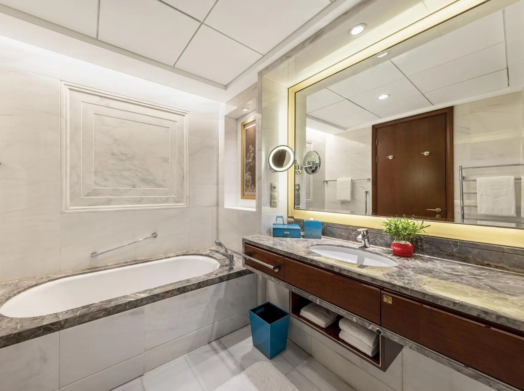 Toilet in Shangri-La Shenyang