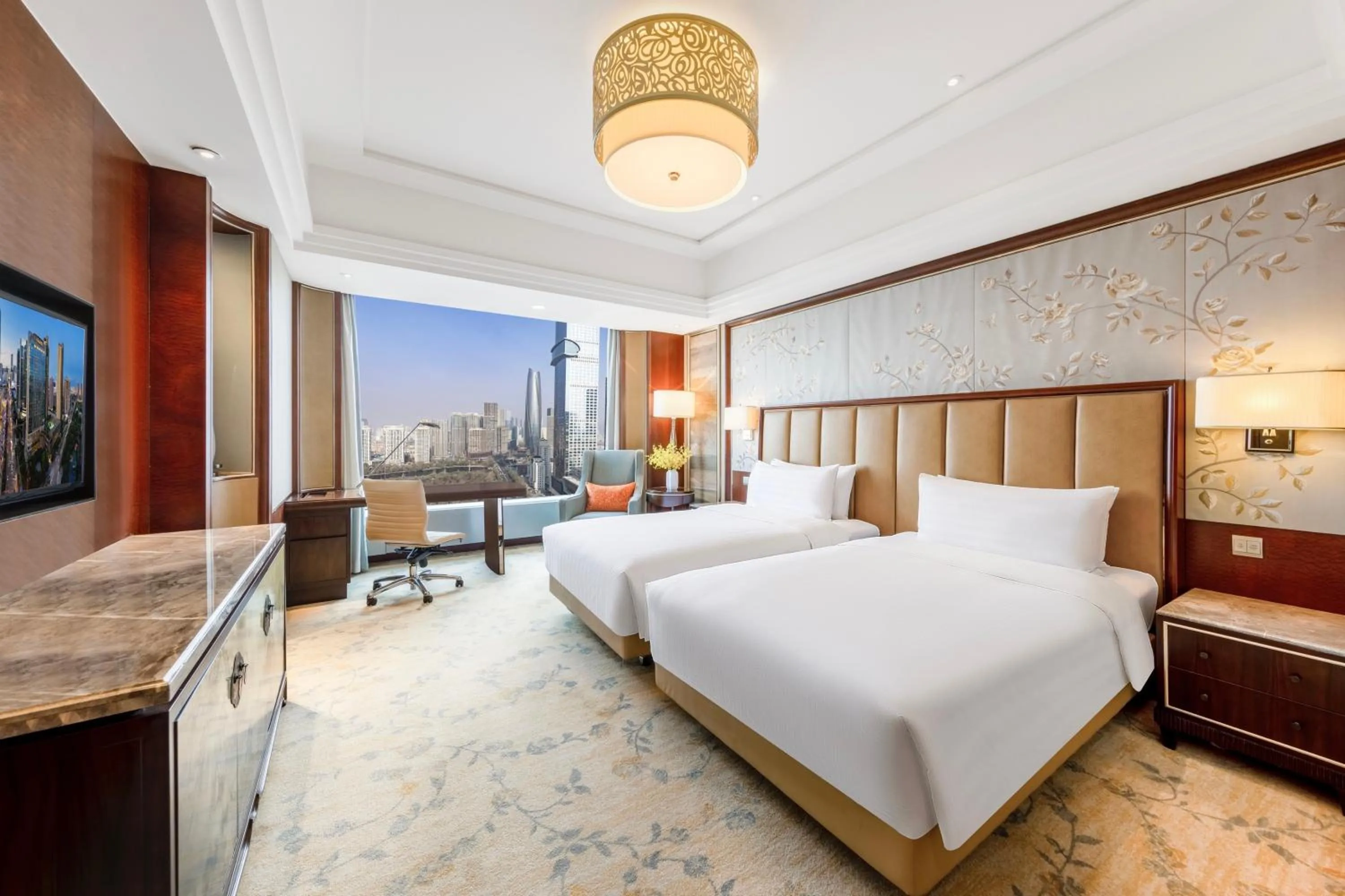 Photo of the whole room, Bed in Shangri-La Shenyang