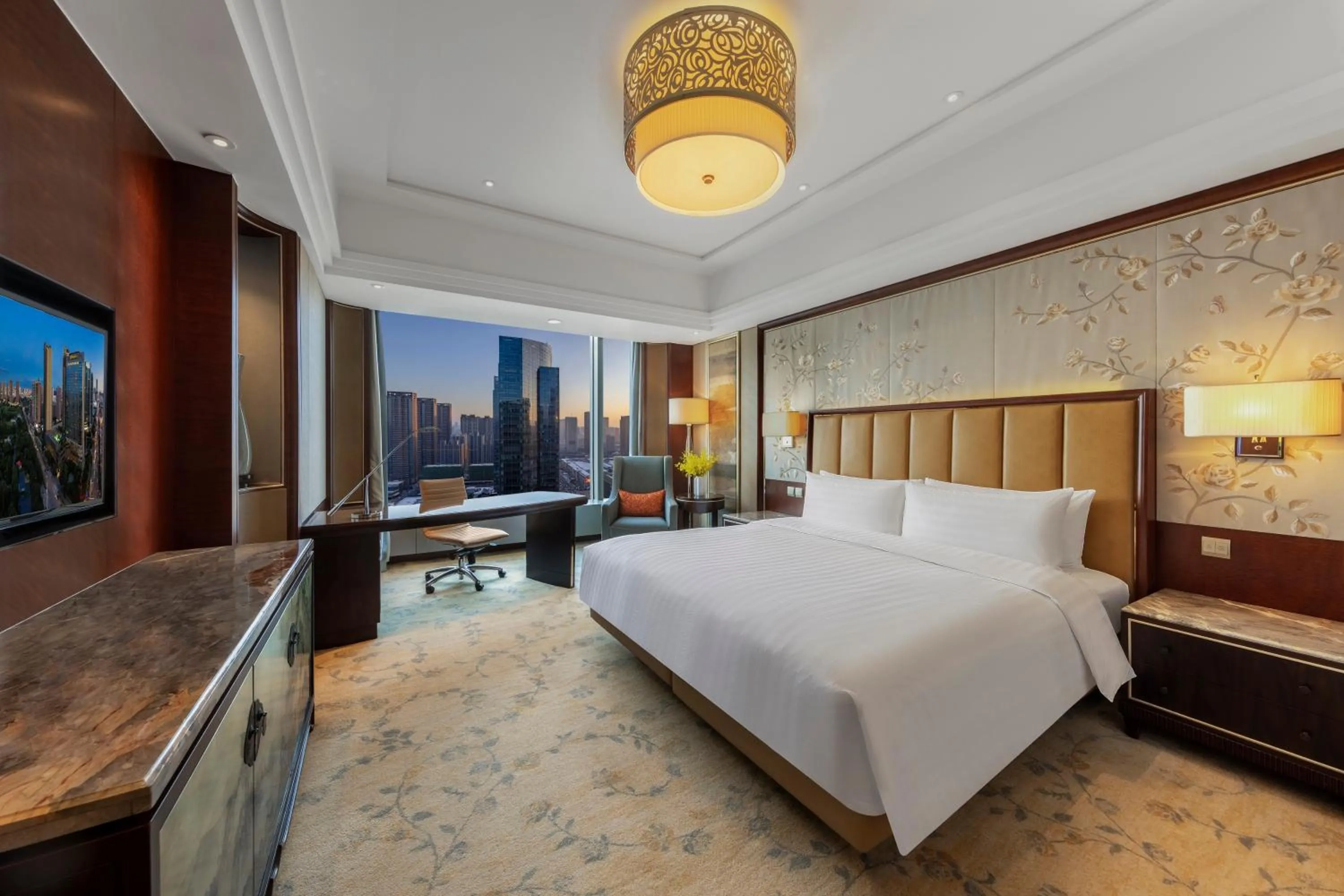 Bed in Shangri-La Shenyang