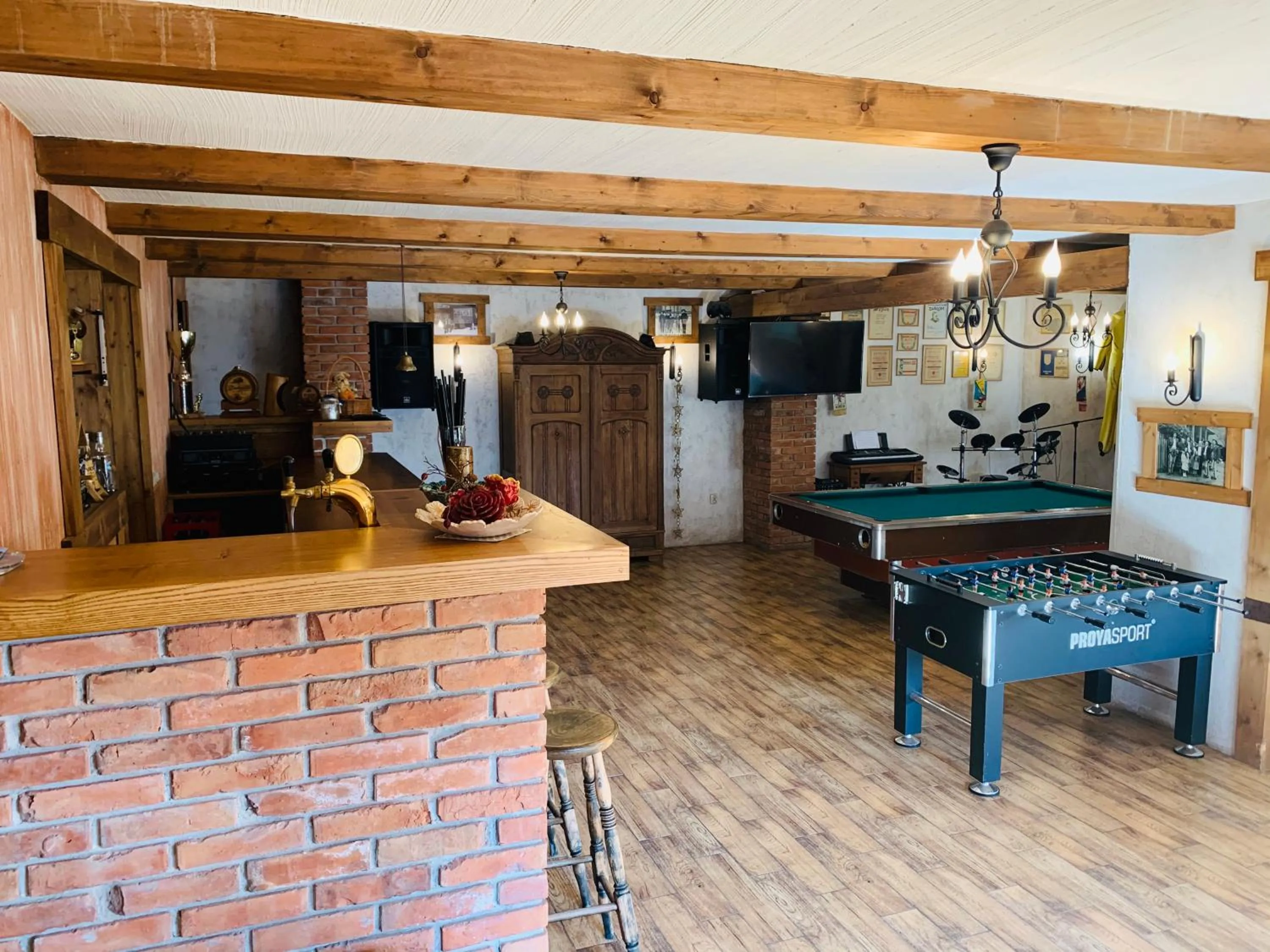 Game Room in Pensjonat u Bartka - Wyzywienie na miejscu