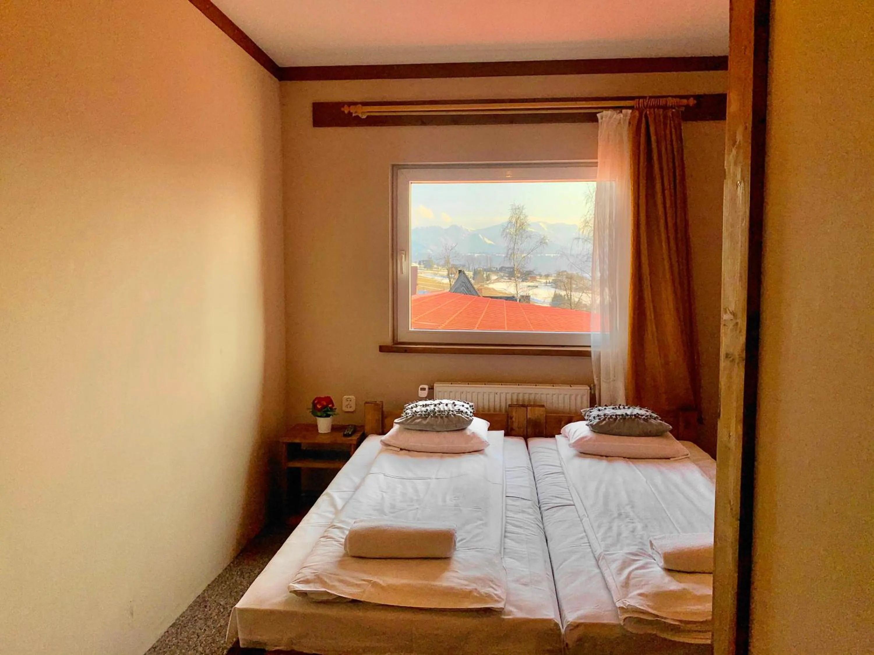 Photo of the whole room, Bed in Pensjonat u Bartka - Wyzywienie na miejscu