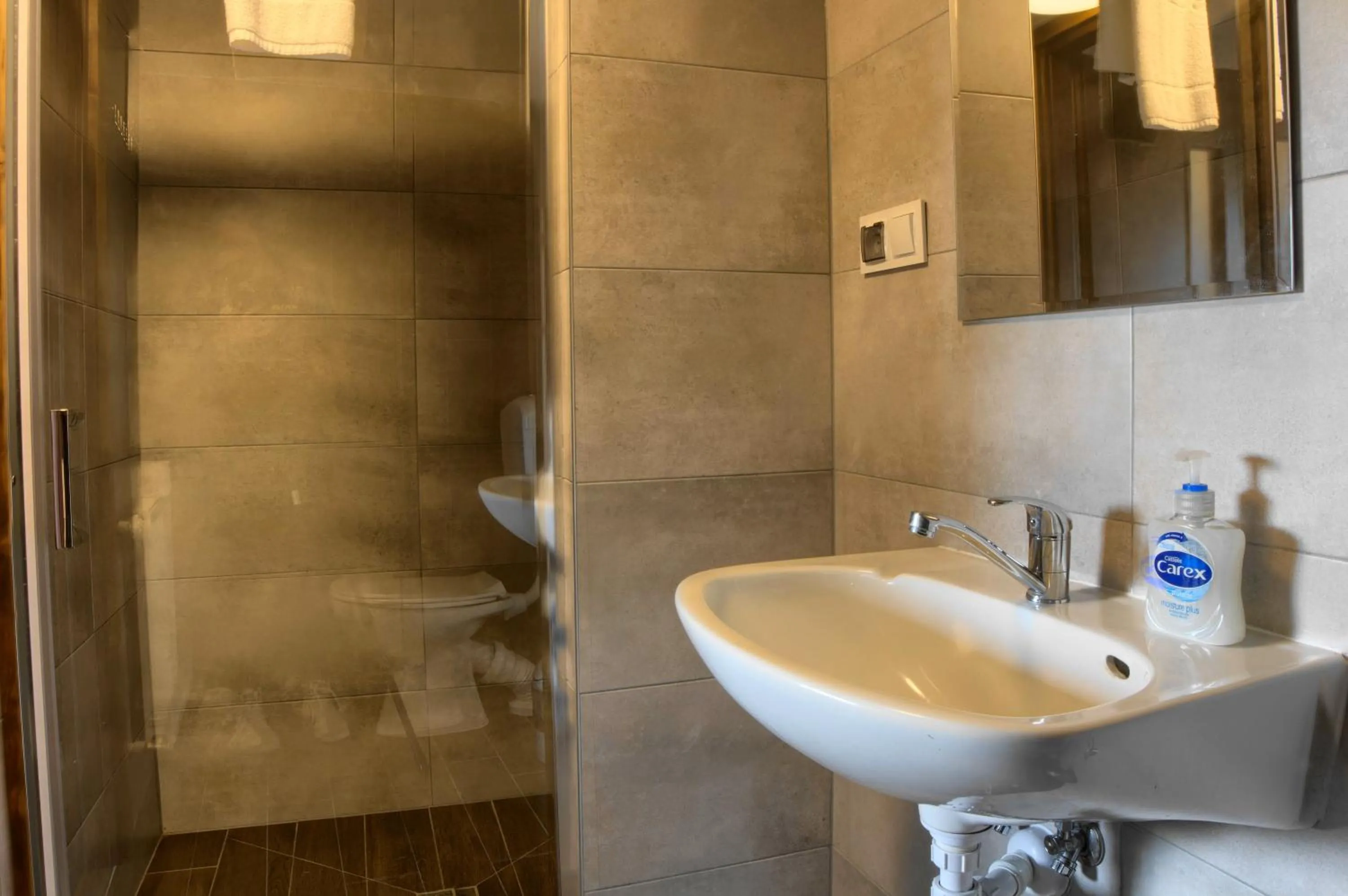 Bathroom in Pensjonat u Bartka - Wyzywienie na miejscu