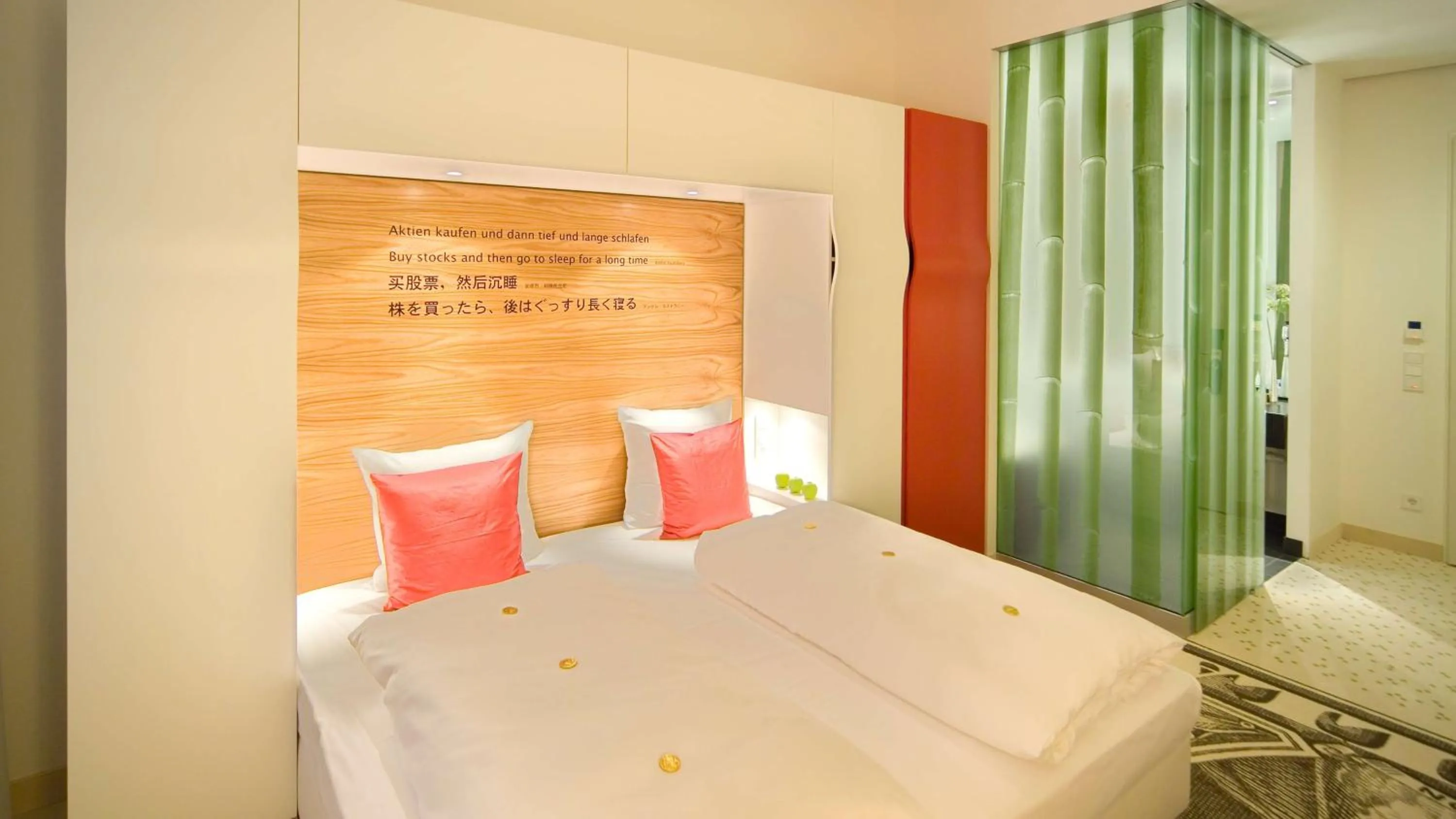 Bedroom, Bed in Park Plaza Wallstreet Berlin Mitte