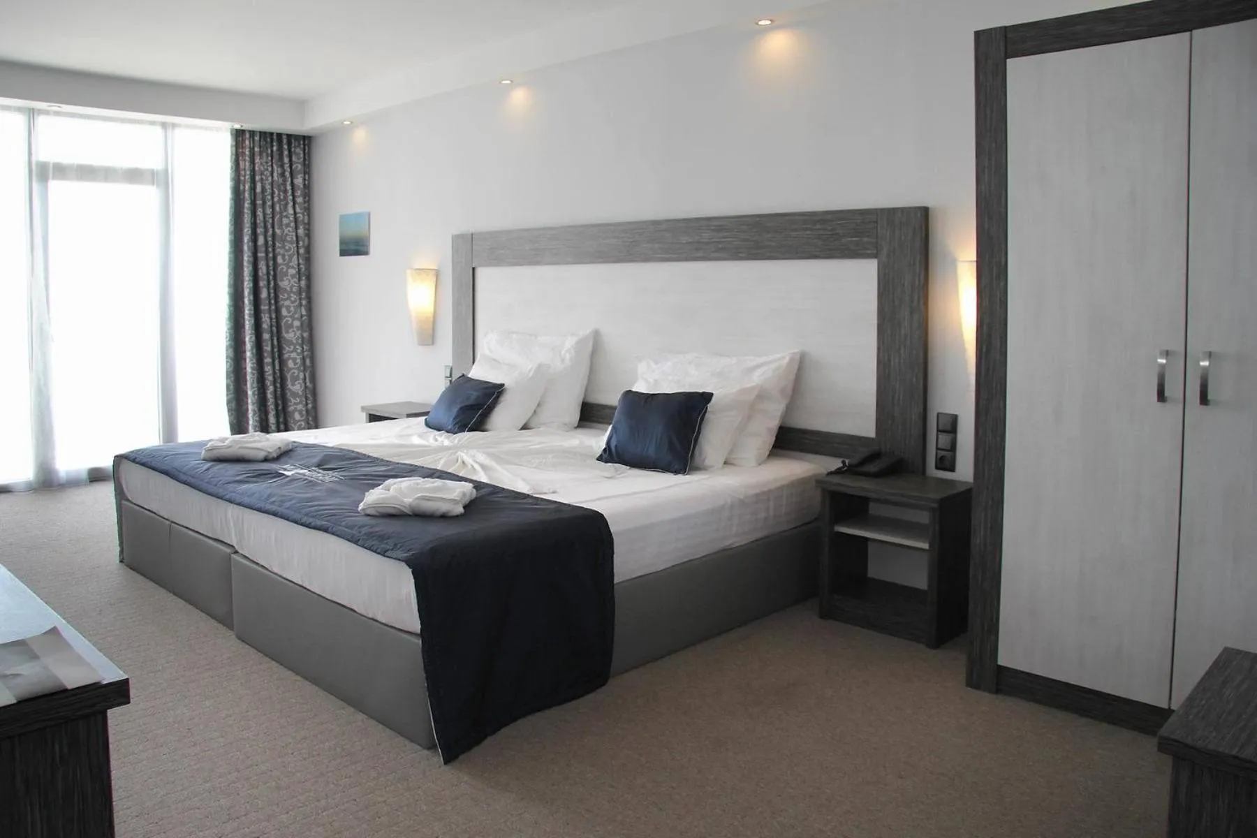 Day, Bed in Moonlight Hotel - All Inclusive