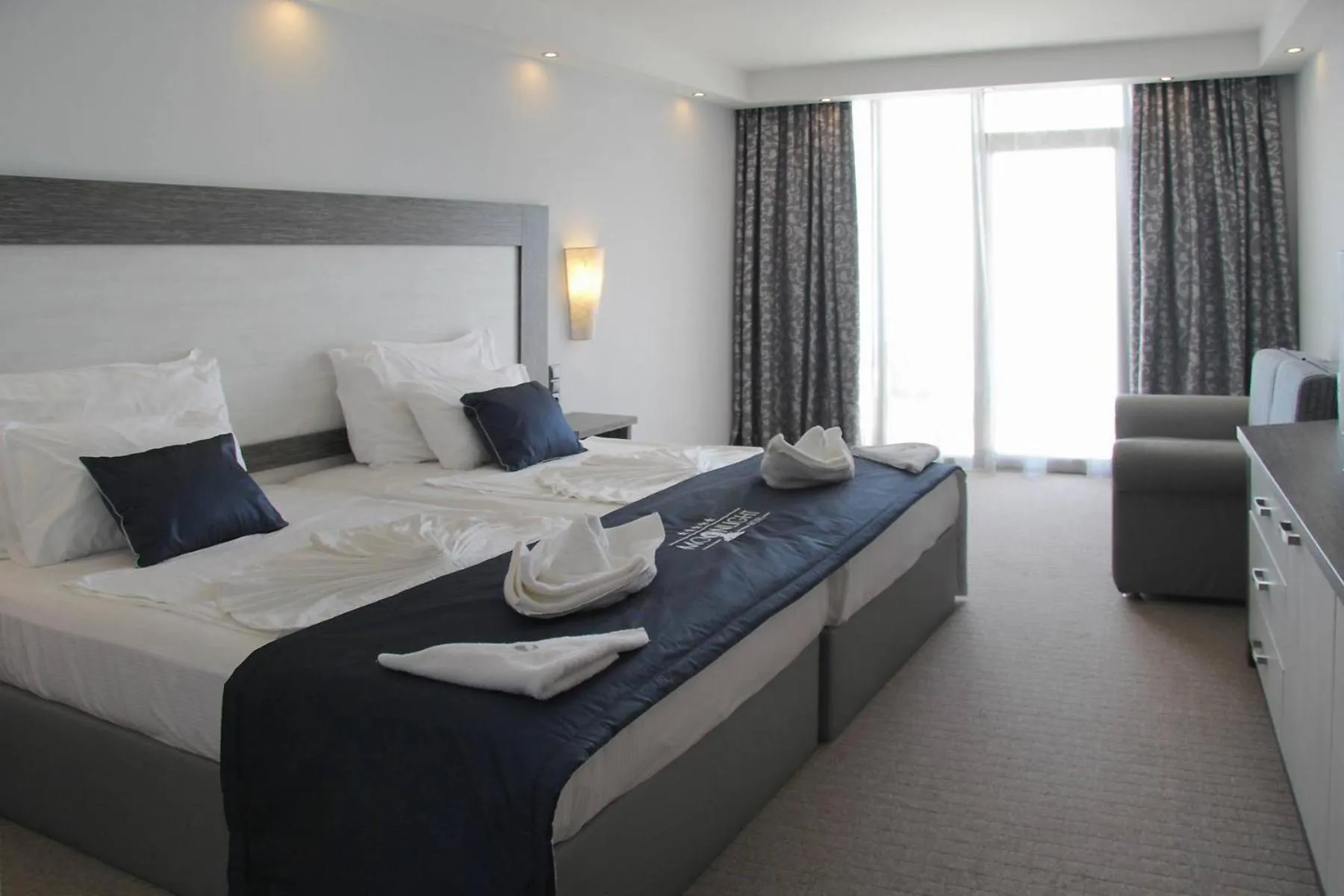 Day, Bed in Moonlight Hotel - All Inclusive