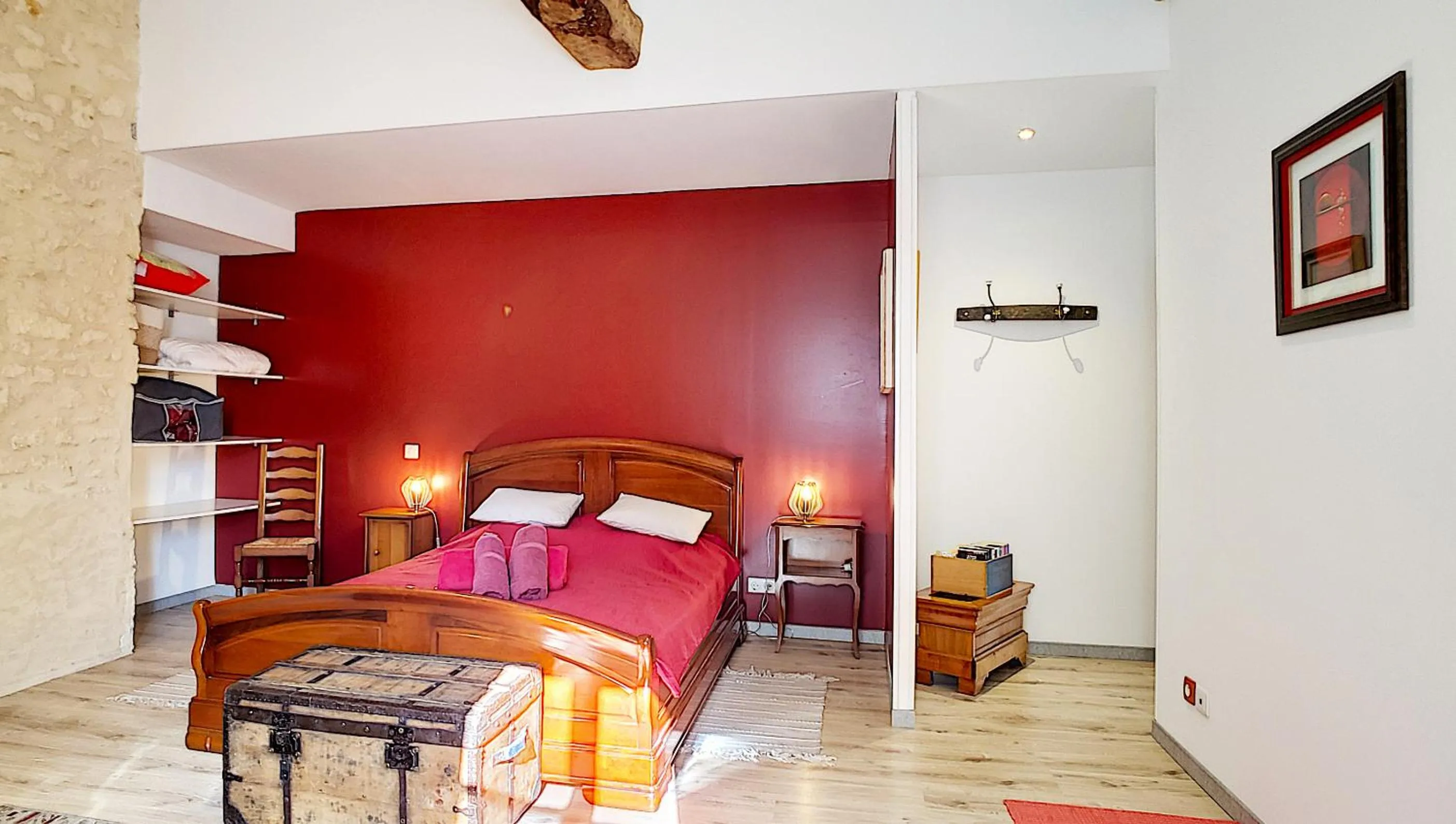 Photo of the whole room, Bed in Jardin d'arcy - chambres d'hôtes avec piscine et SPA