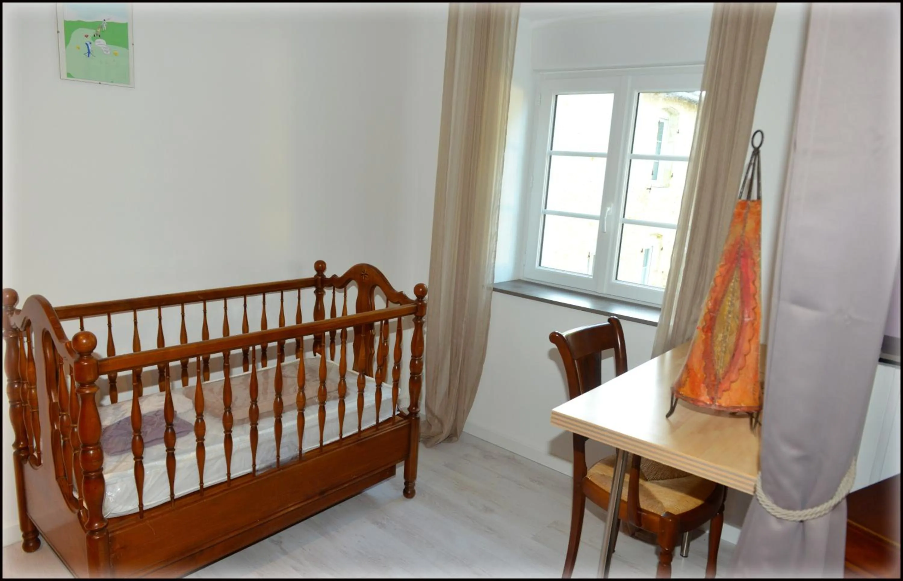 Bed in Jardin d'arcy - chambres d'hôtes avec piscine et SPA