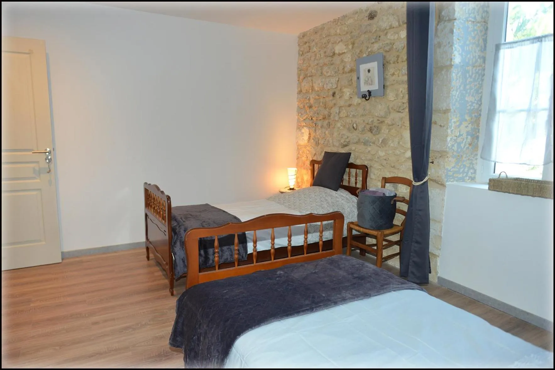 Bedroom, Bed in Jardin d'arcy - chambres d'hôtes avec piscine et SPA