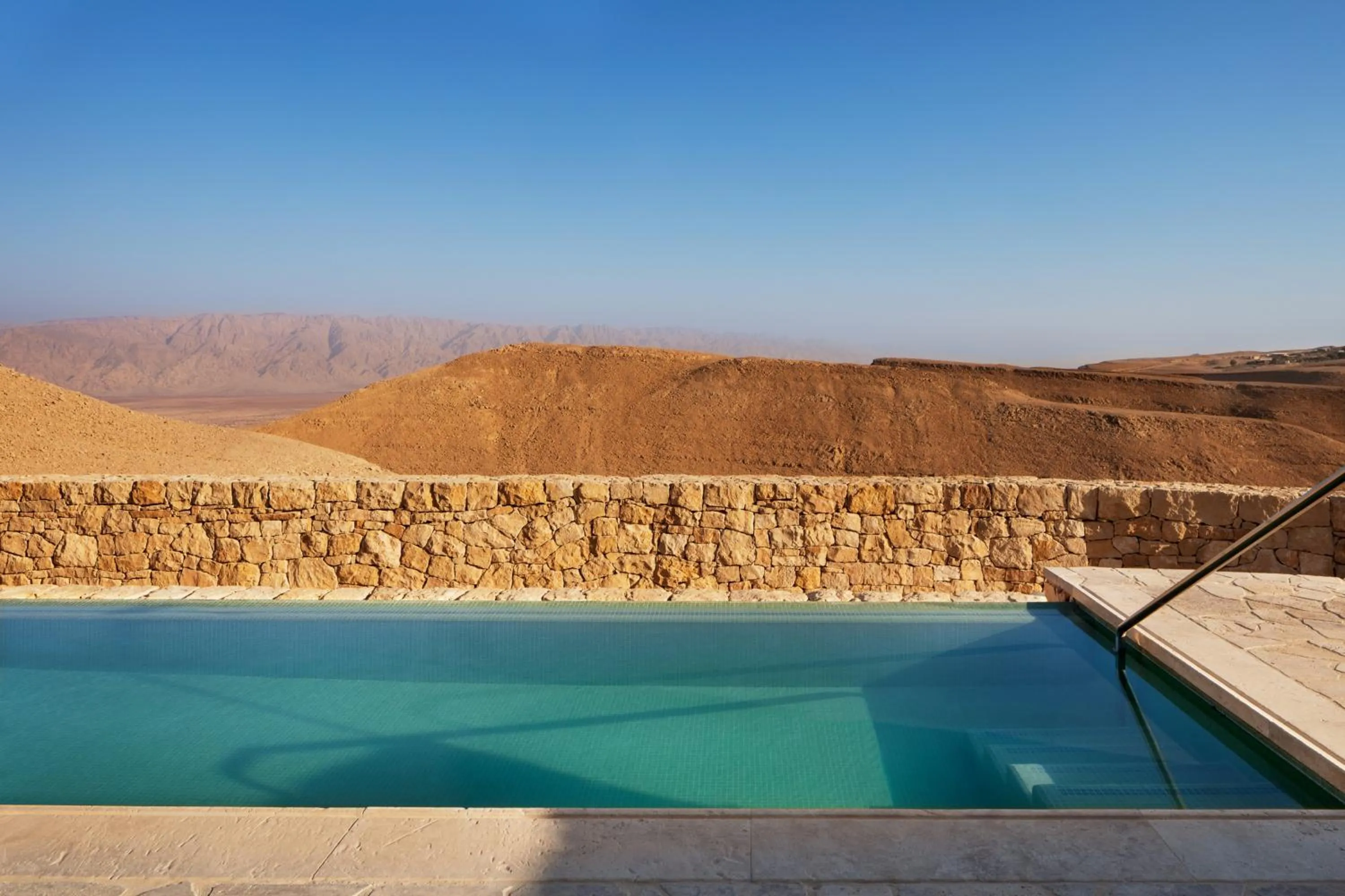 Swimming pool in Six Senses Shaharut