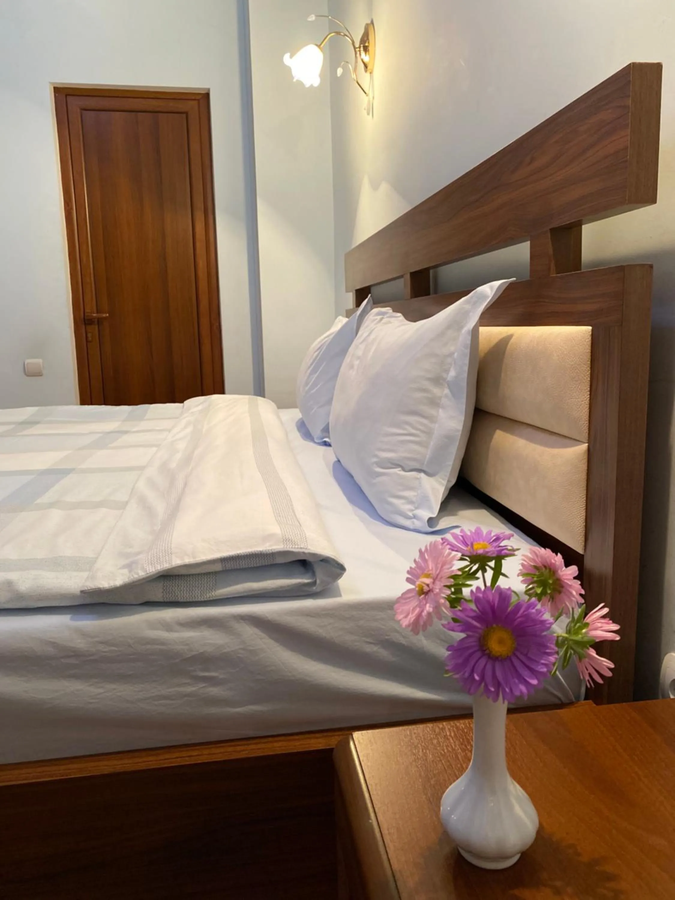 Bedroom, Bed in Christy Hotel