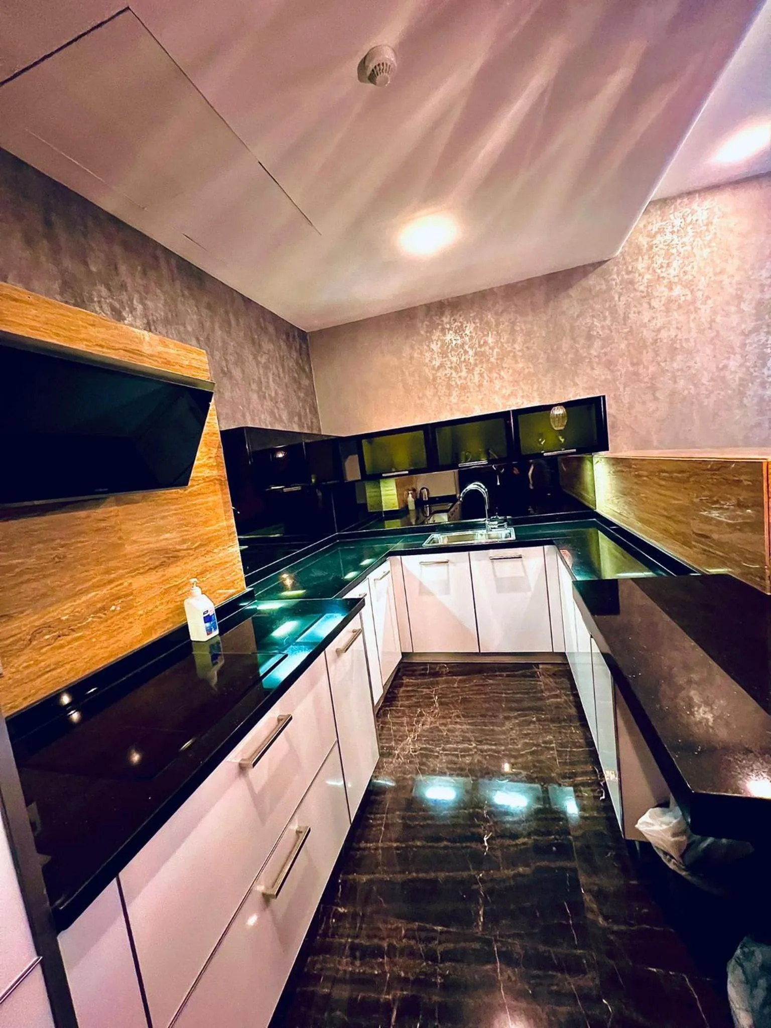 Kitchen or kitchenette in Blaire Executive Suites