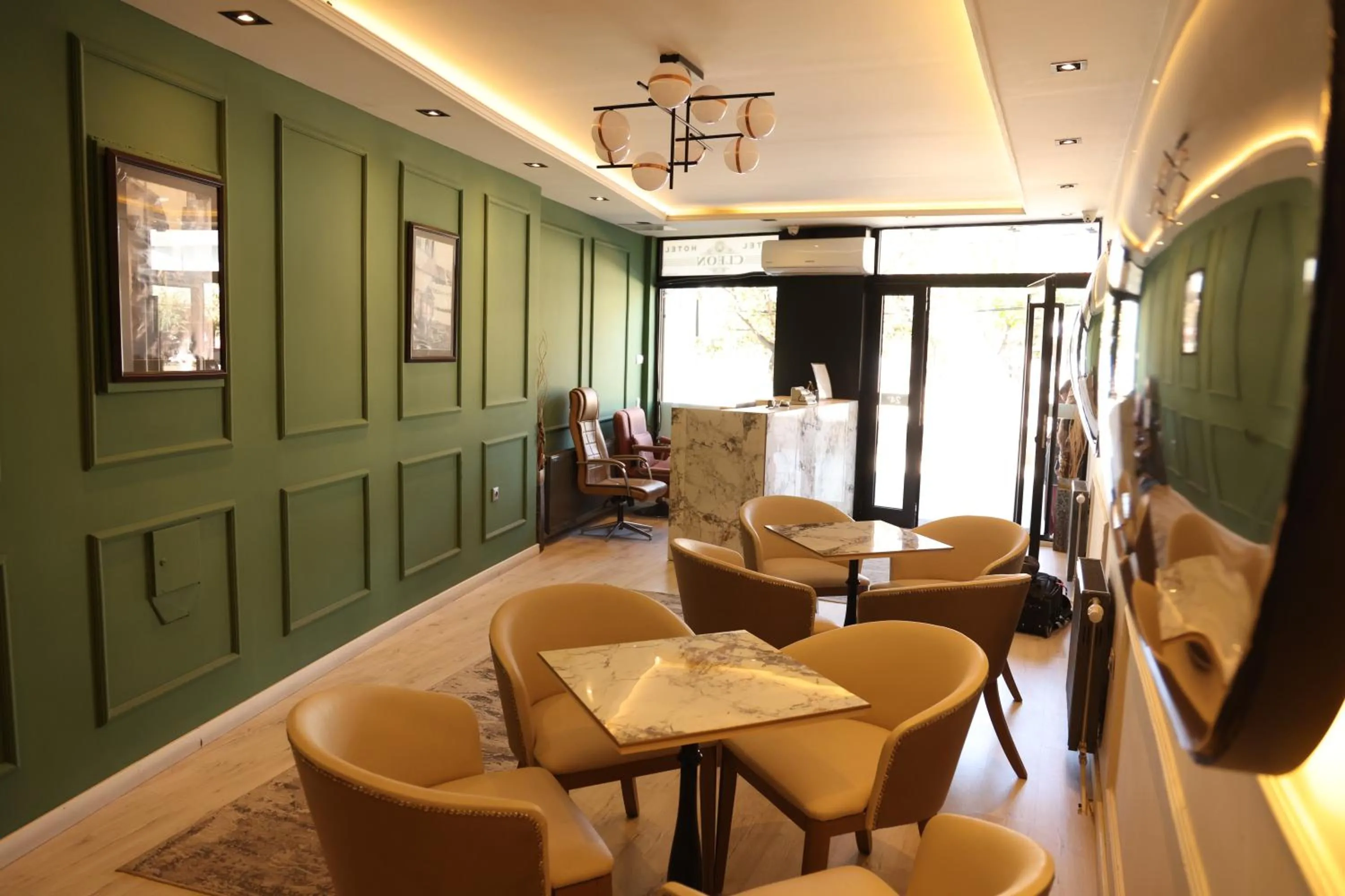 Hotel Cleon