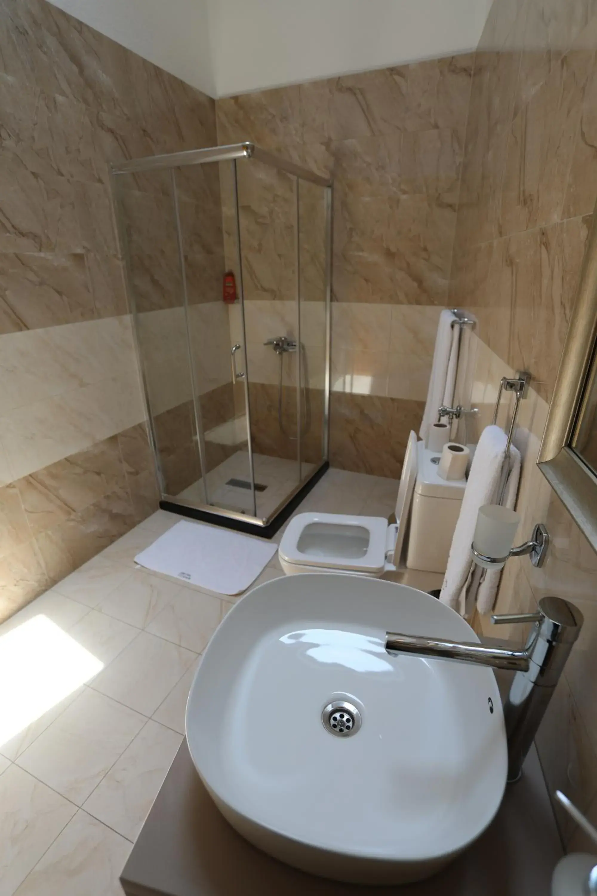 Double Room in Hotel Cleon Double Room in Hotel Cleon