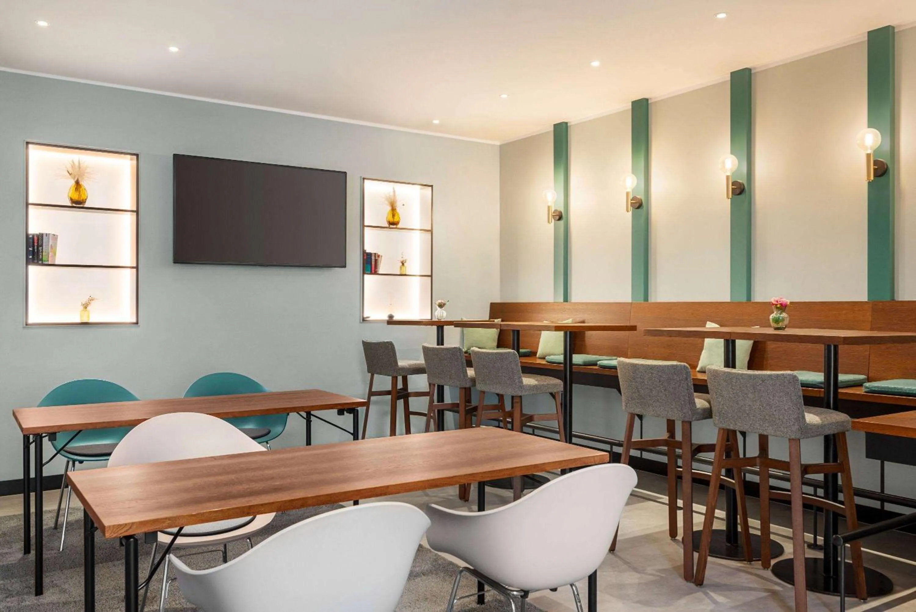 TV and multimedia in Vienna House Easy by Wyndham Castrop-Rauxel