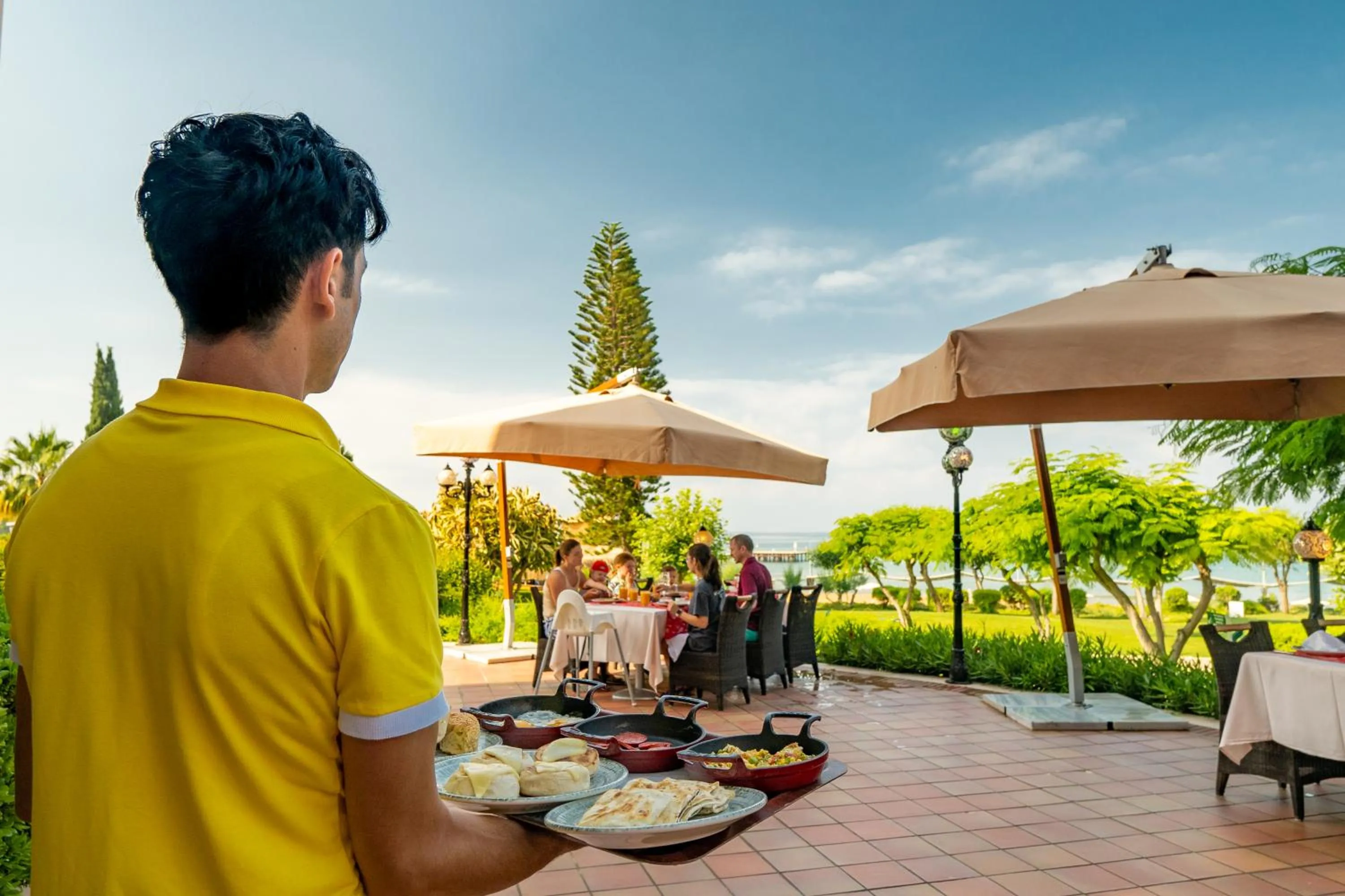 Restaurant/places to eat in AQI Pegasos Resort