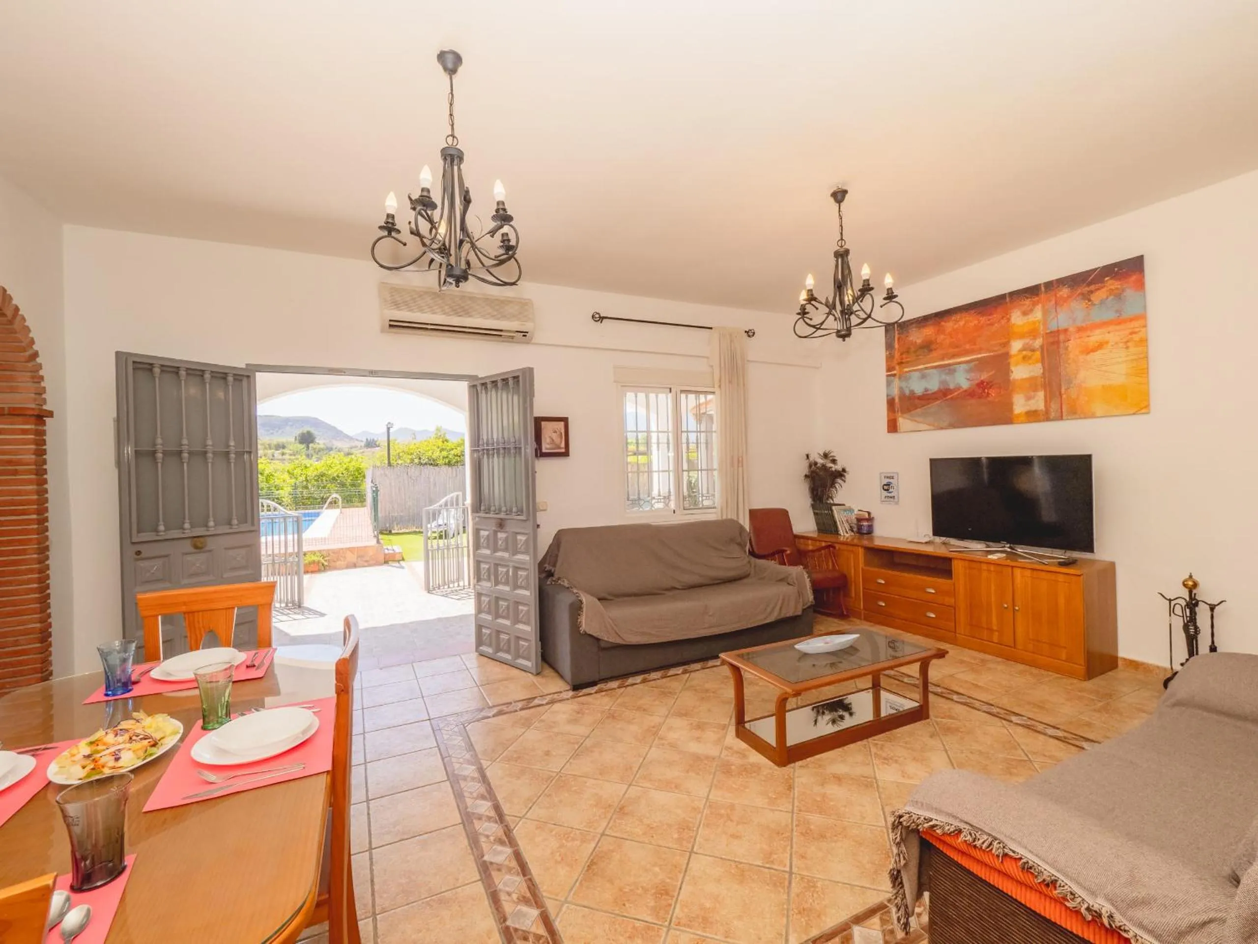 Communal lounge/ TV room in Cubo's Casa Fernando