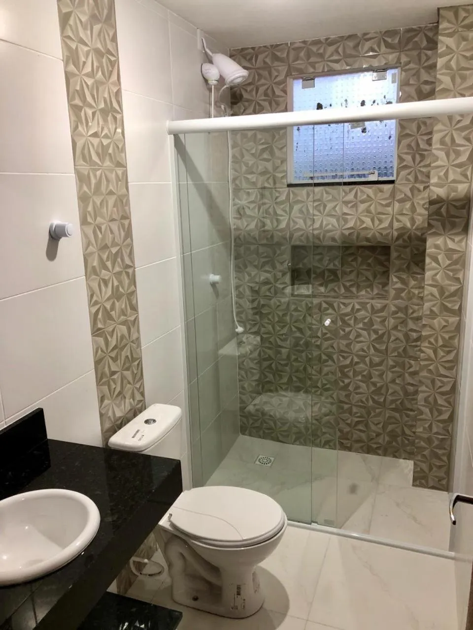 Shower in 330 METROS DO MAR, PRAIA DOS INGLESES, Piske Imóveis