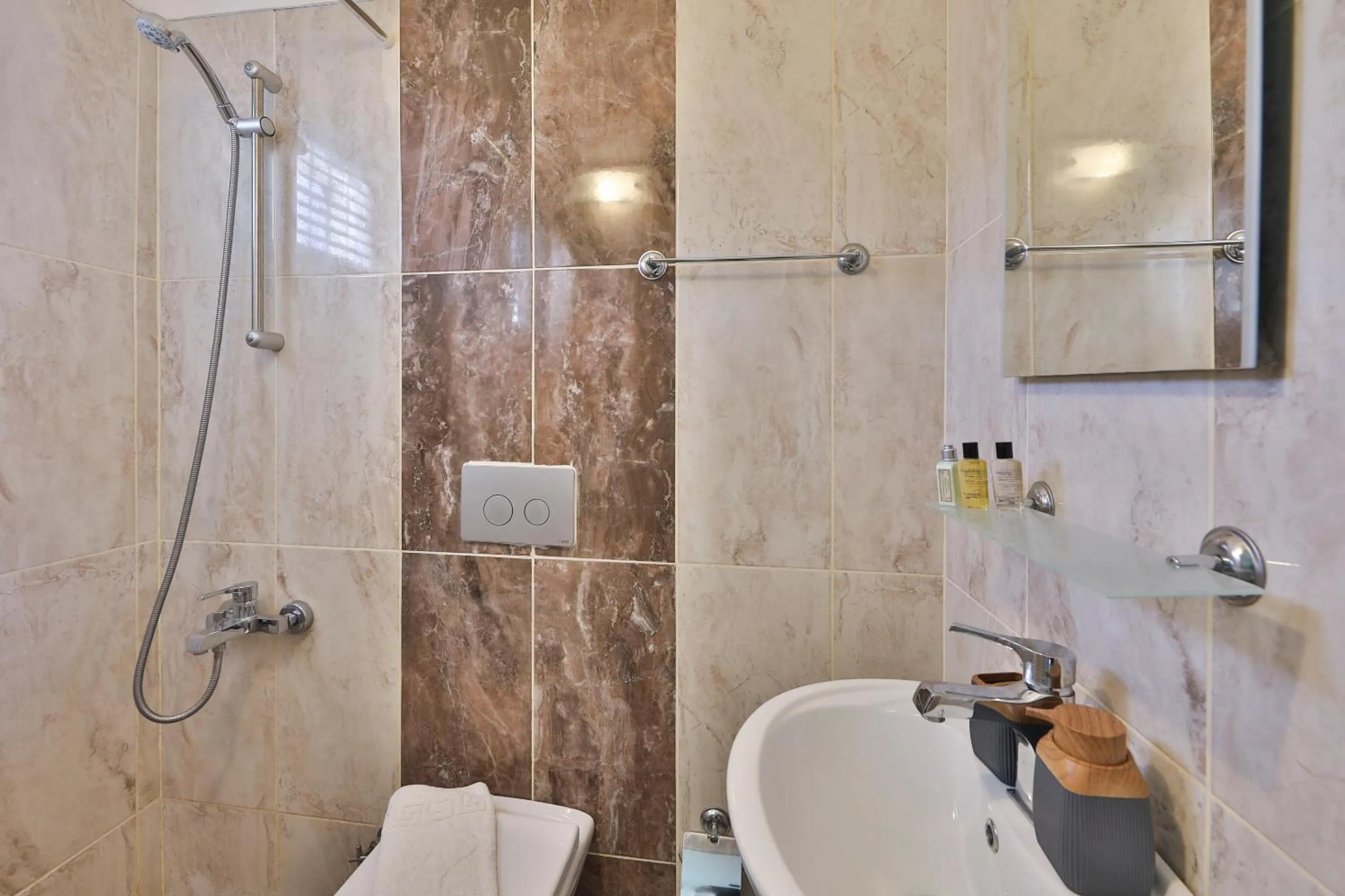 Bathroom in Bahar Pansiyon