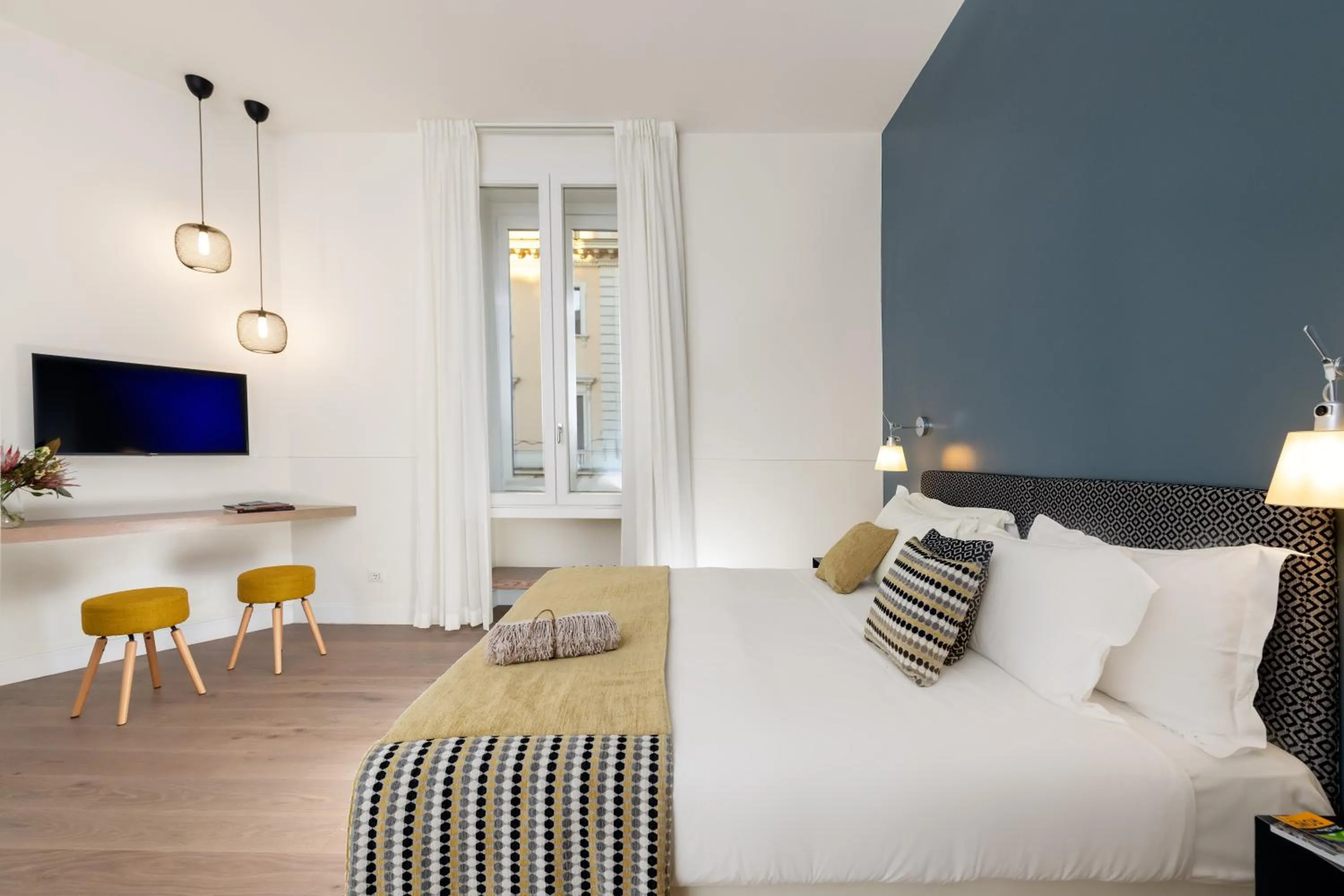 Bedroom, Bed in Charme 308