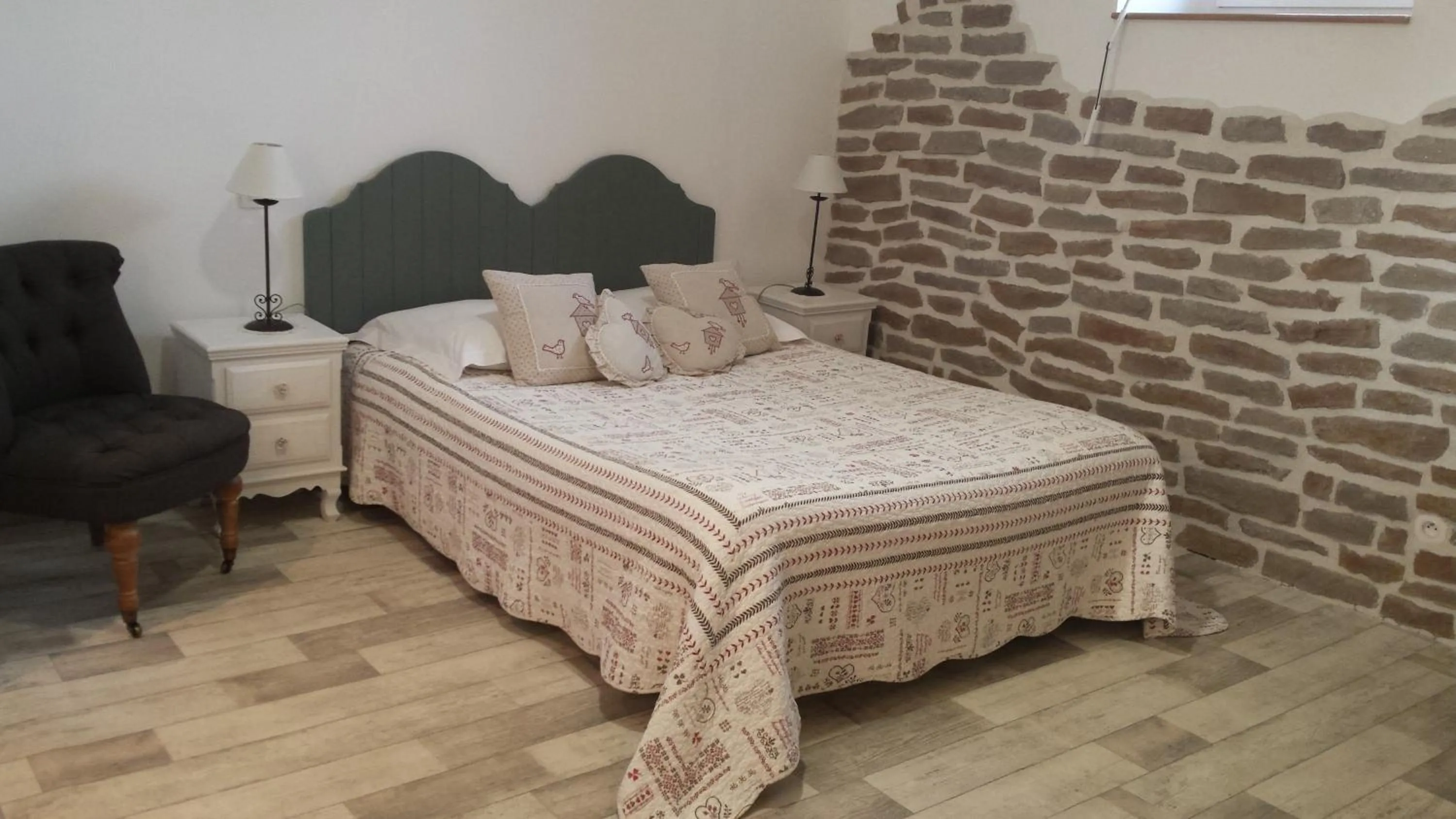 Bed in La Bastide du Moulin - Mont St Michel