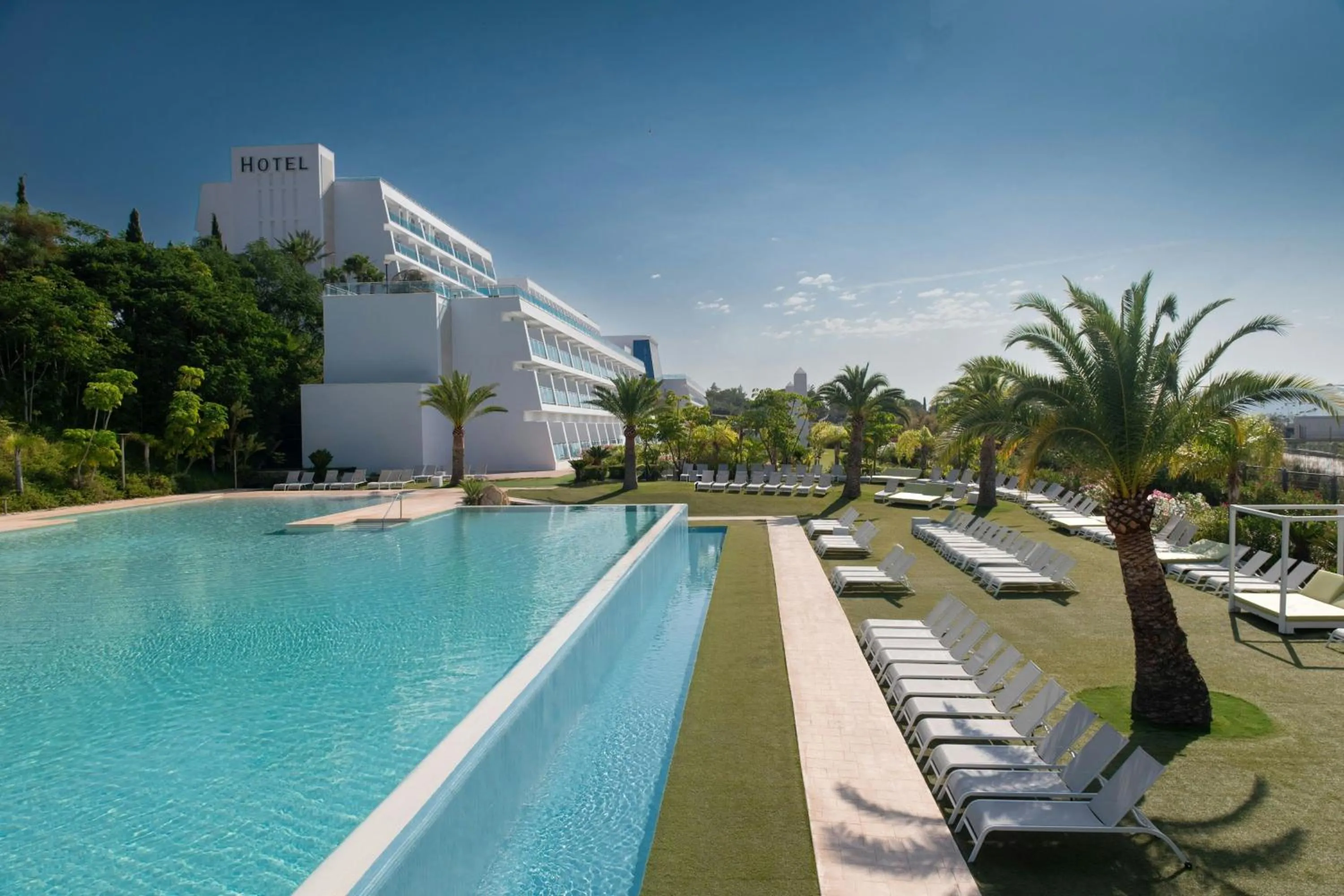 Swimming pool in Four Points by Sheraton Costa Blanca Villas