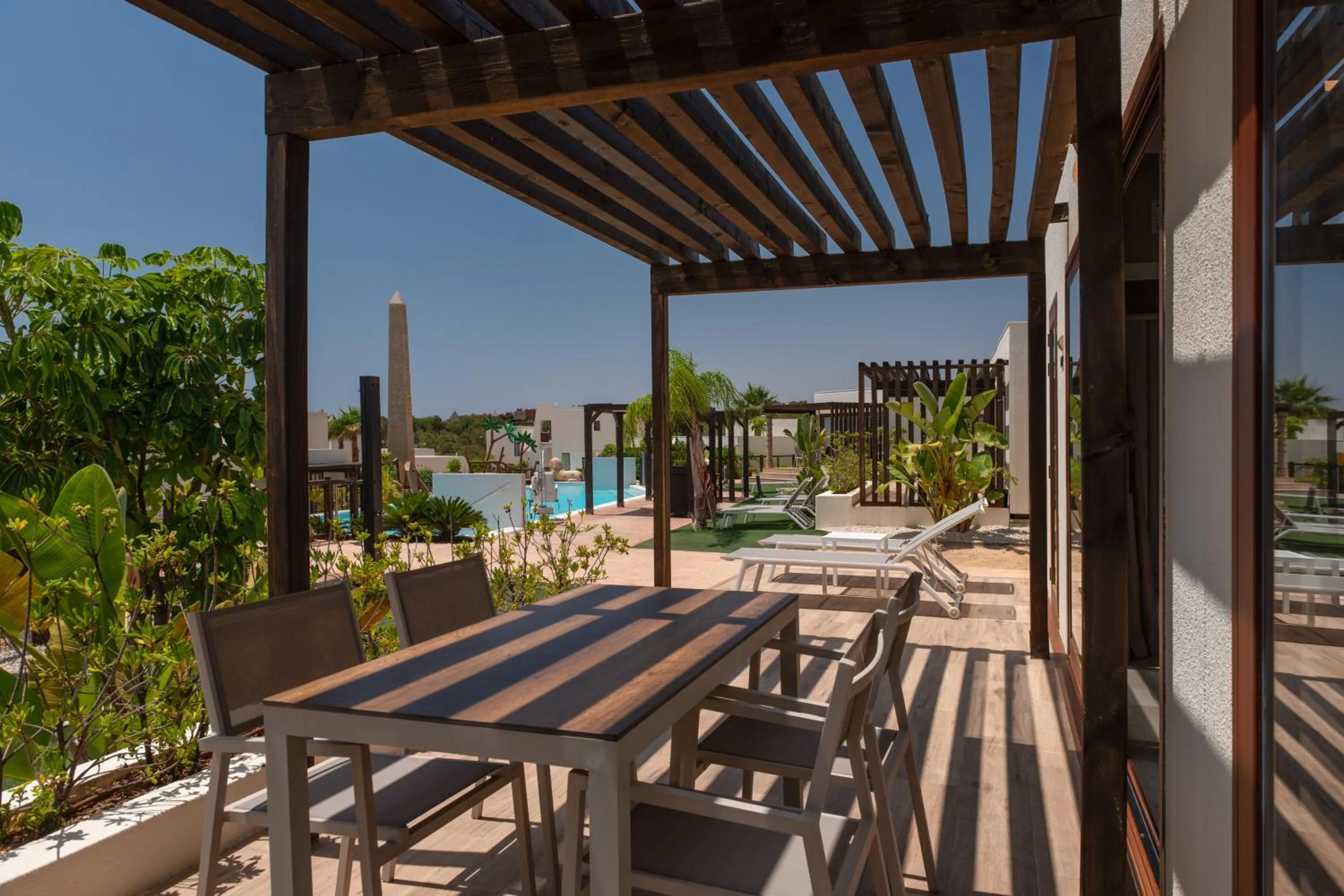 Pool view in Four Points by Sheraton Costa Blanca Villas