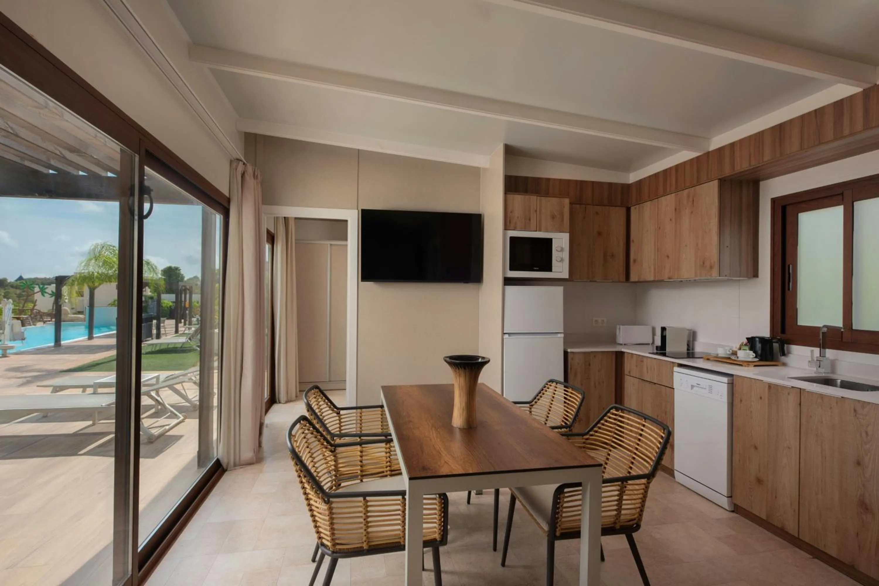 Photo of the whole room in Four Points by Sheraton Costa Blanca Villas