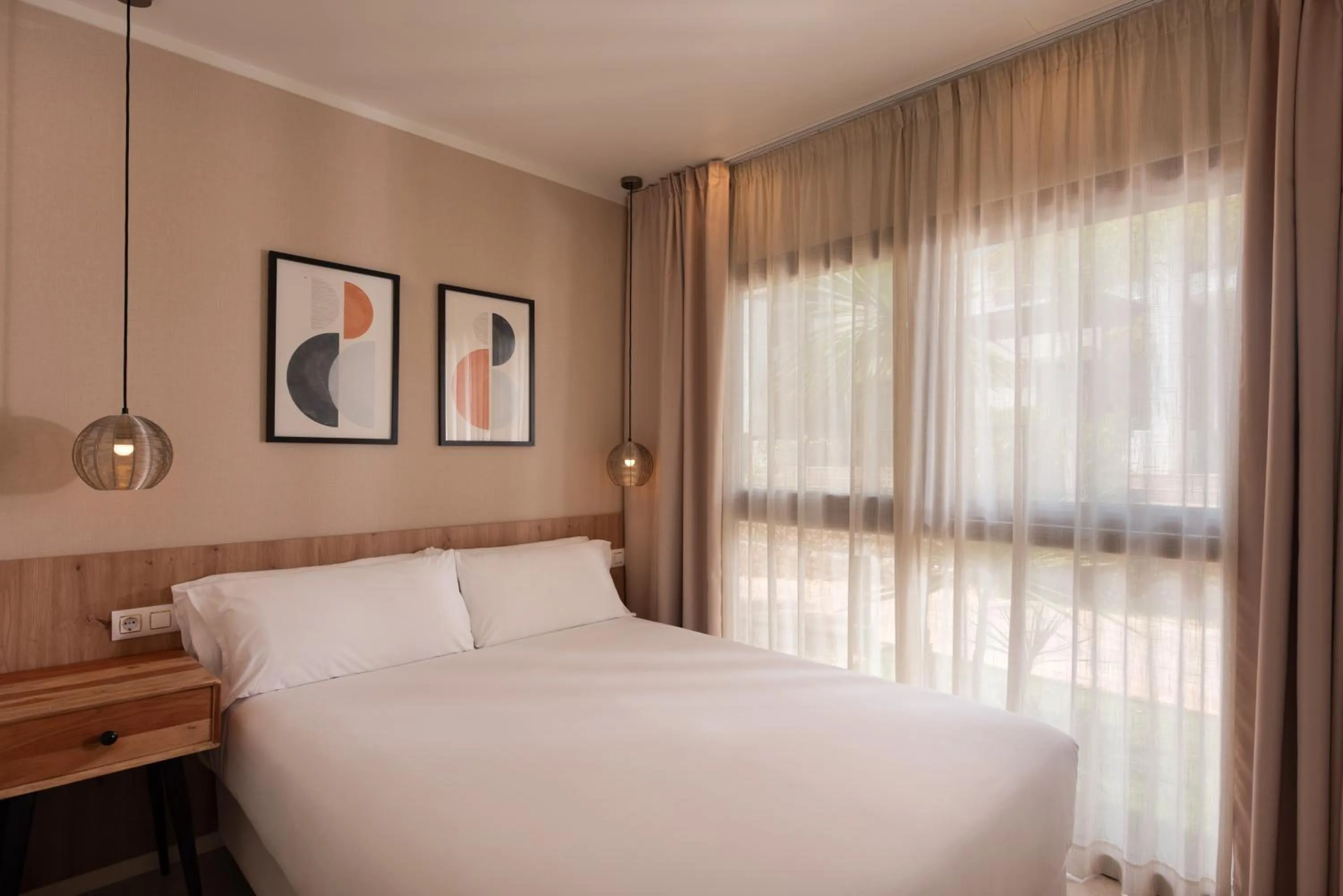 Decorative detail, Bed in Four Points by Sheraton Costa Blanca Villas