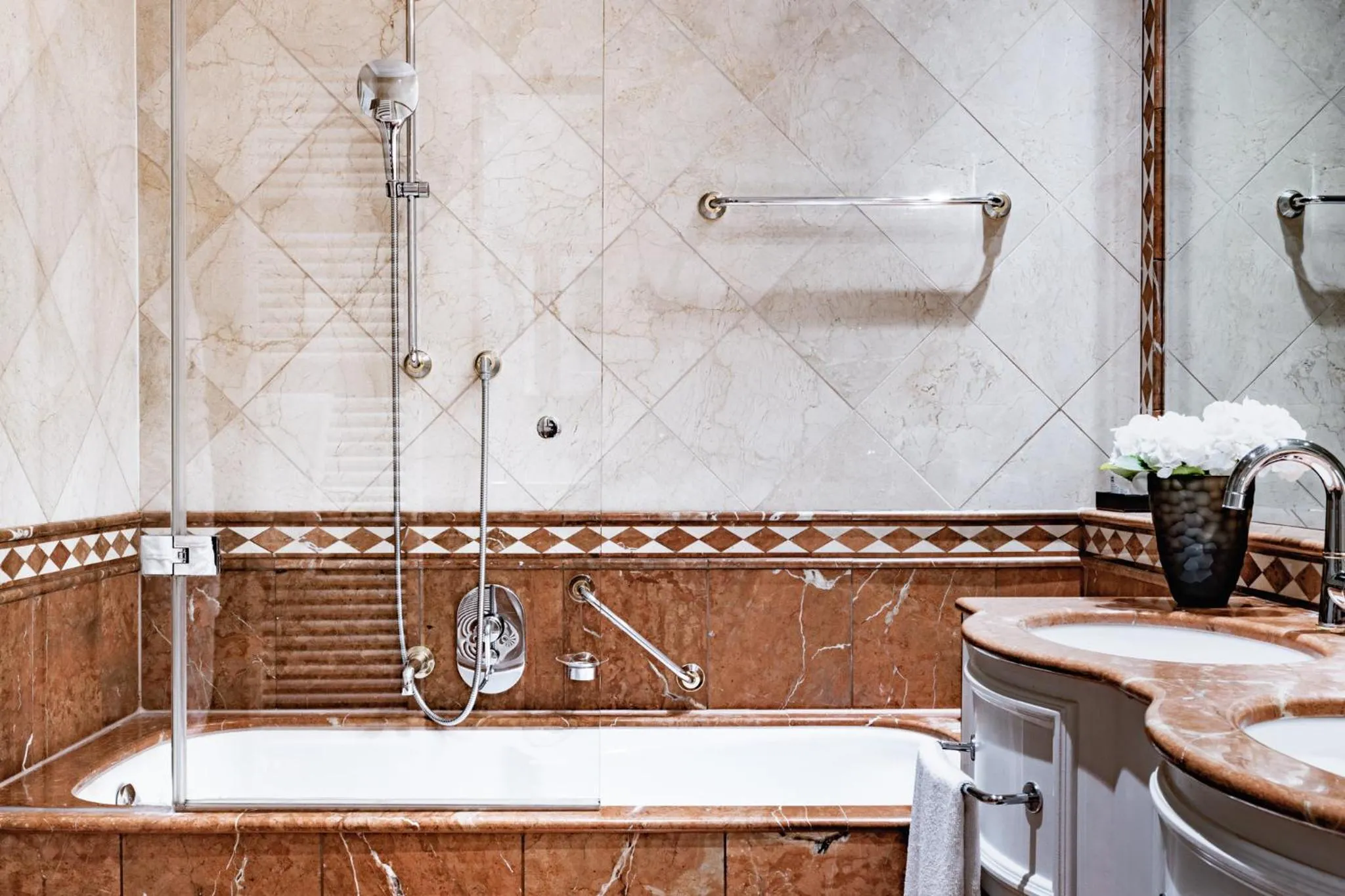 Bathroom in Althoff Grandhotel Schloss Bensberg