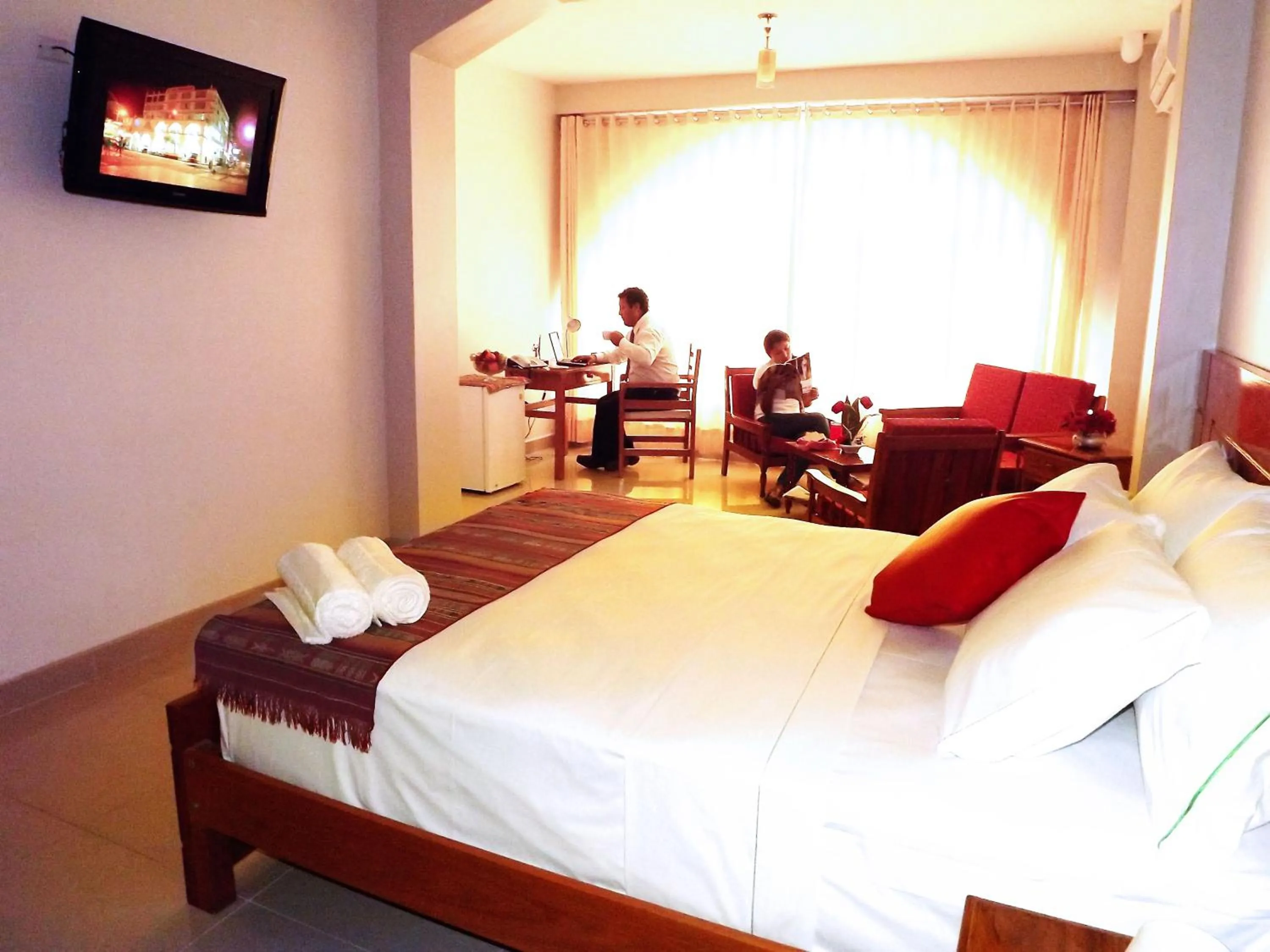 Staff, Bed in Del Castillo Plaza Hotel Pucallpa