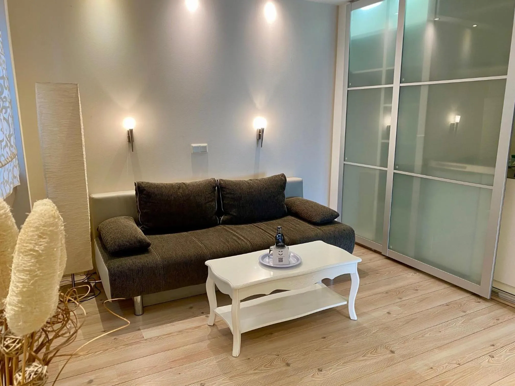 Seating area in Arthotel ANA Residence Bremen