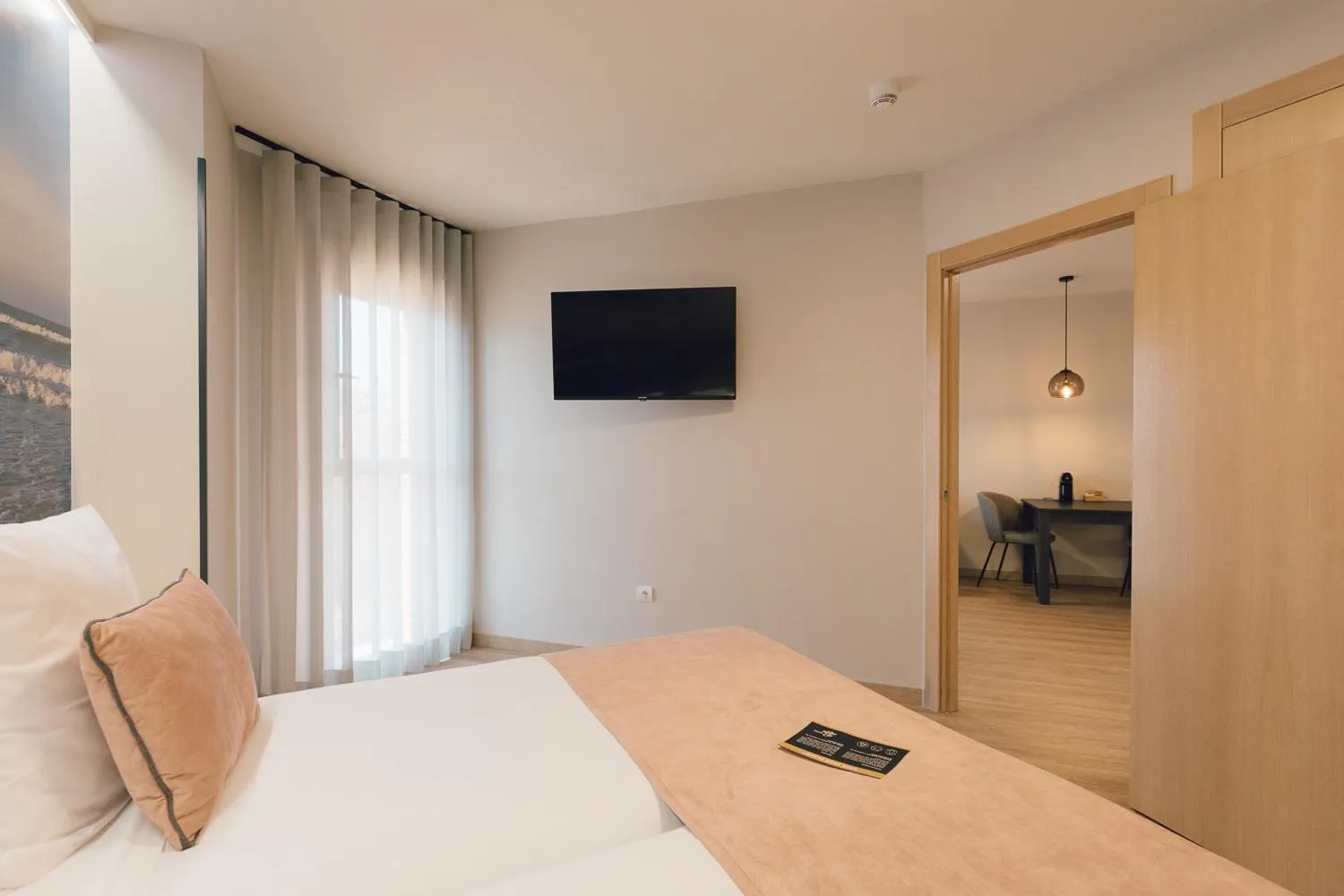 Bed in Palau Suites & Apartments