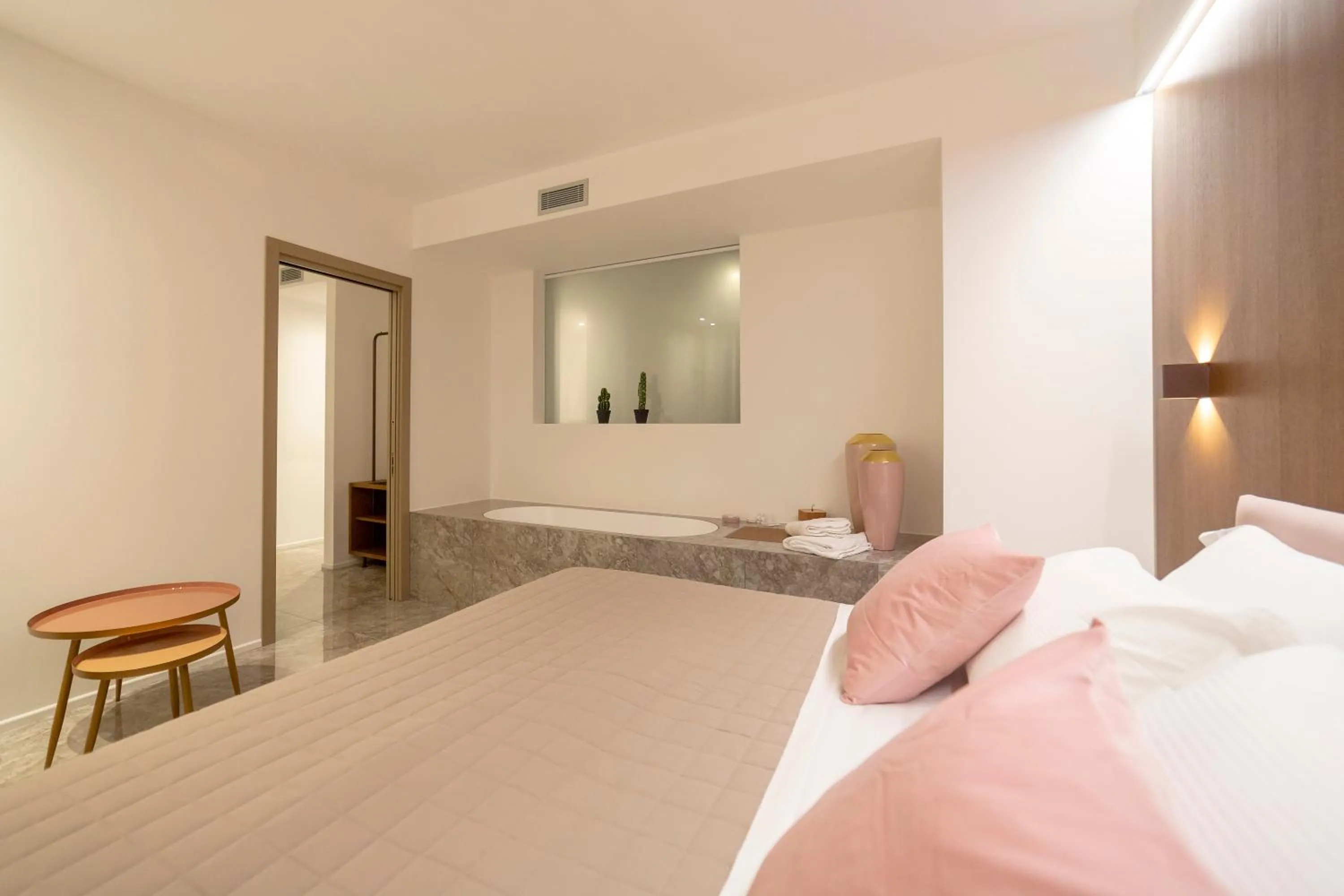 Bed in Le Stanze del Lago Lake View