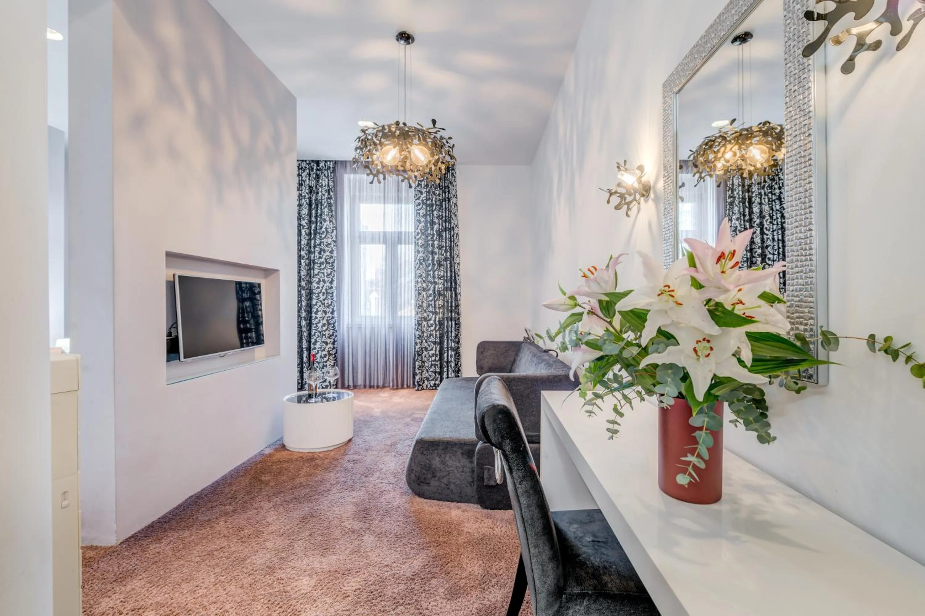 Bedroom in Starlight Luxury Rooms