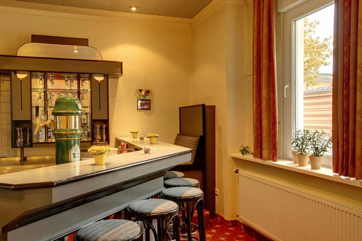 Lounge or bar in Hotel Kronprinz Garni