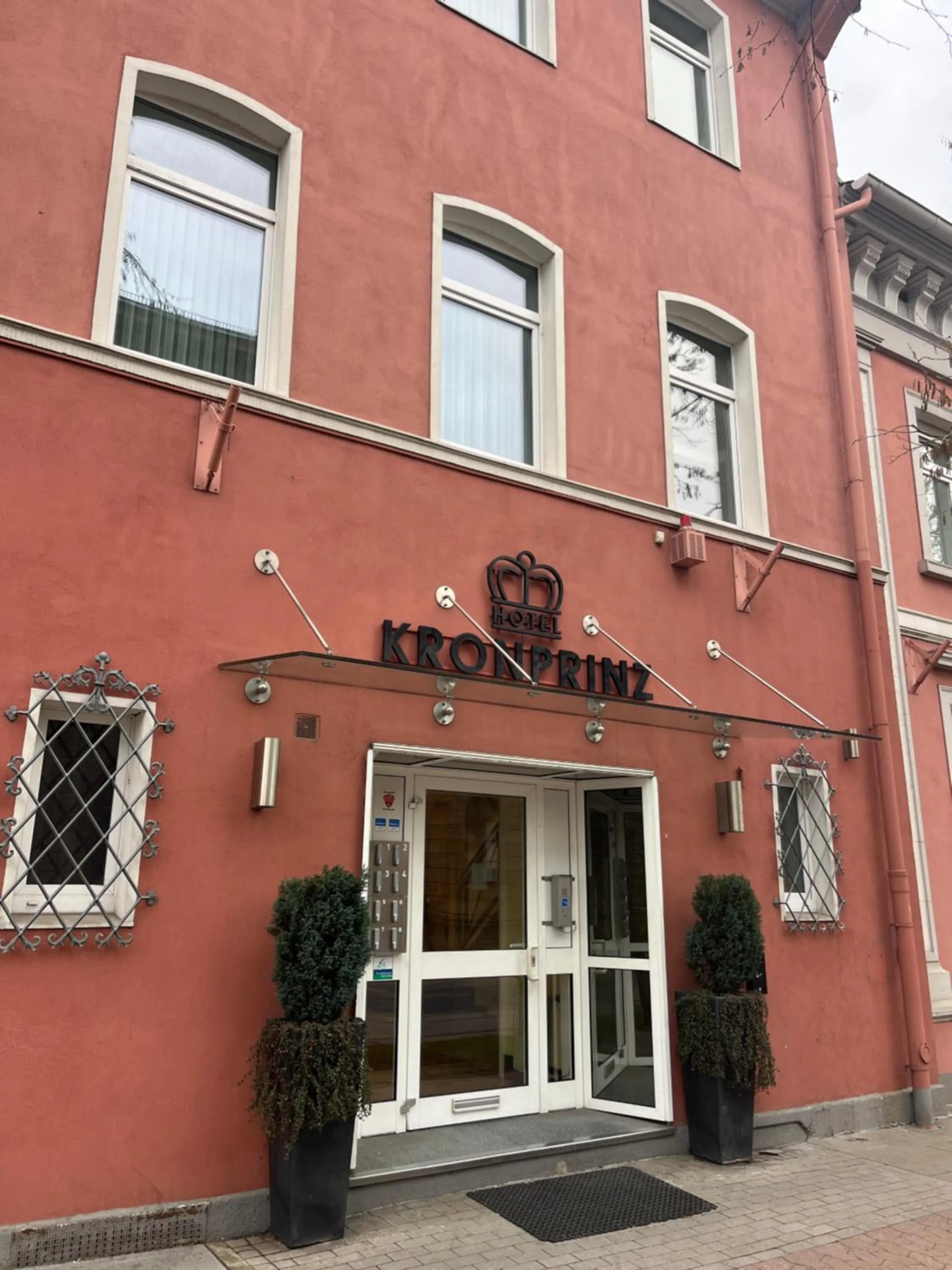 Property building in Hotel Kronprinz Garni
