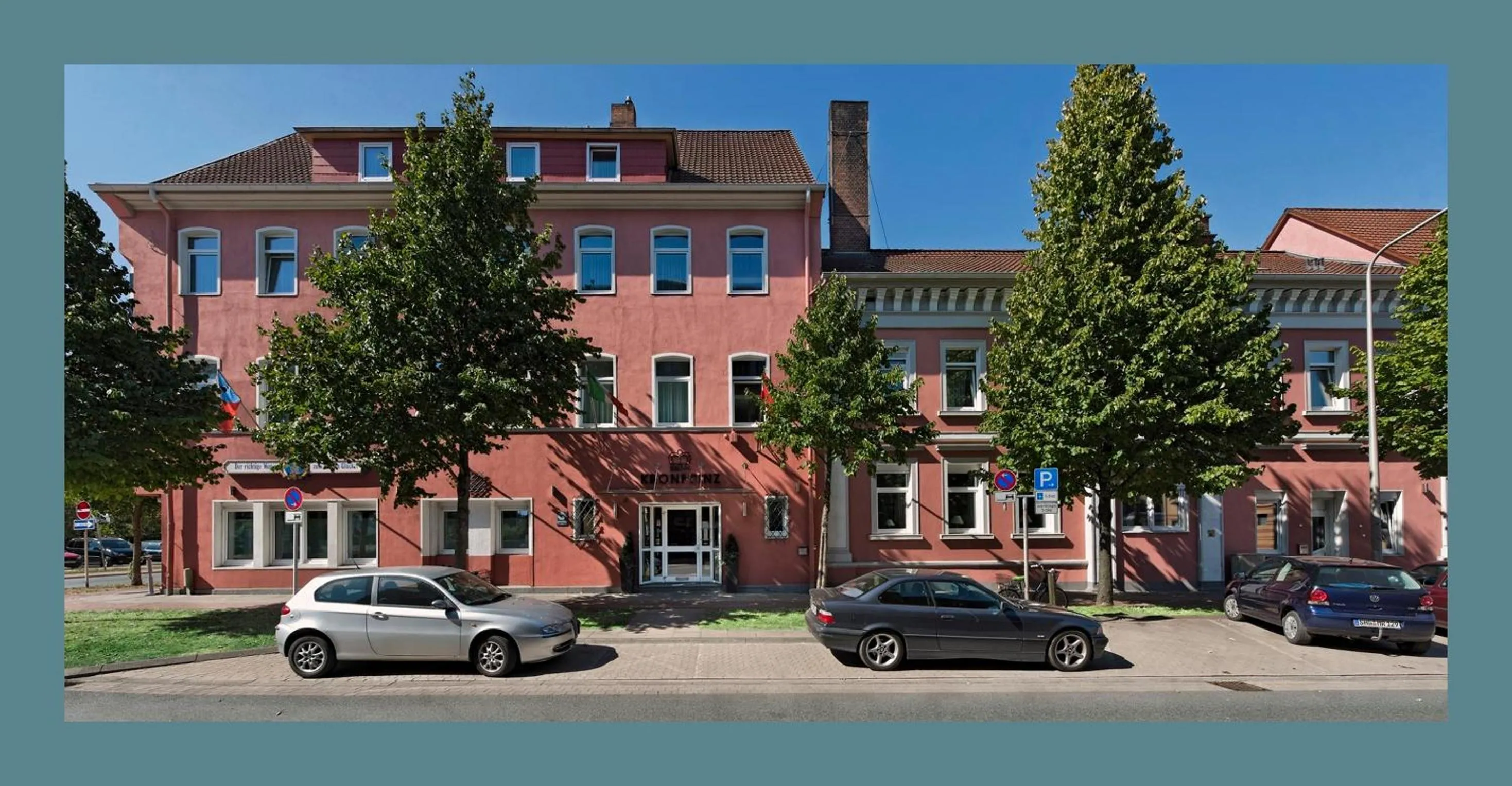 Facade/entrance in Hotel Kronprinz Garni