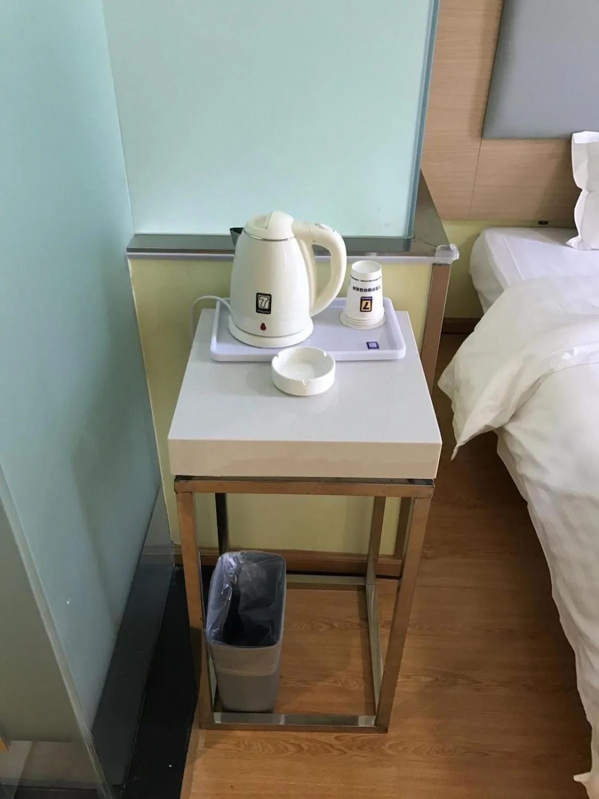 Bed in 7 Days Inn (Hangzhou Xiaoshan Airport West Gate)