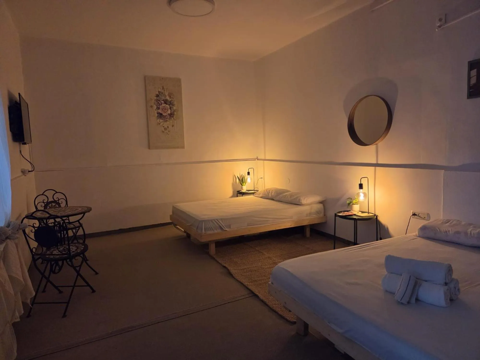 Living room, Bed in City Center Apartments