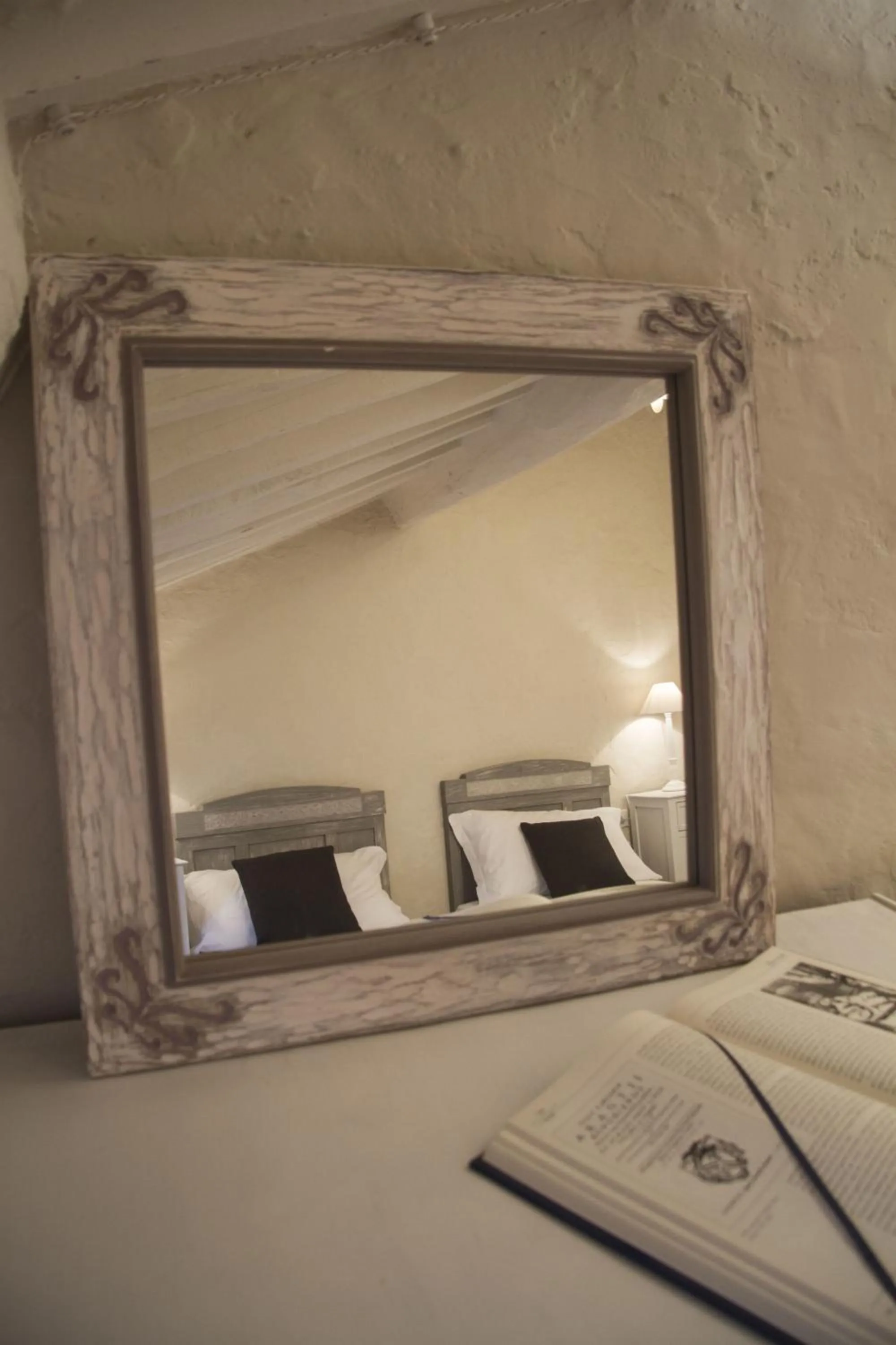 Decorative detail in Cortona Suite