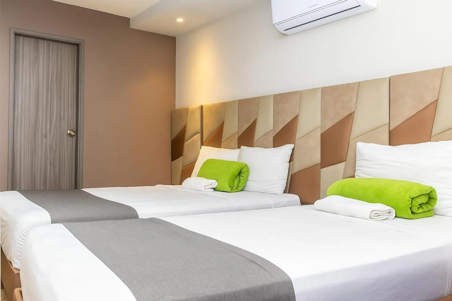 Photo of the whole room, Bed in Hotel Airport Pereira